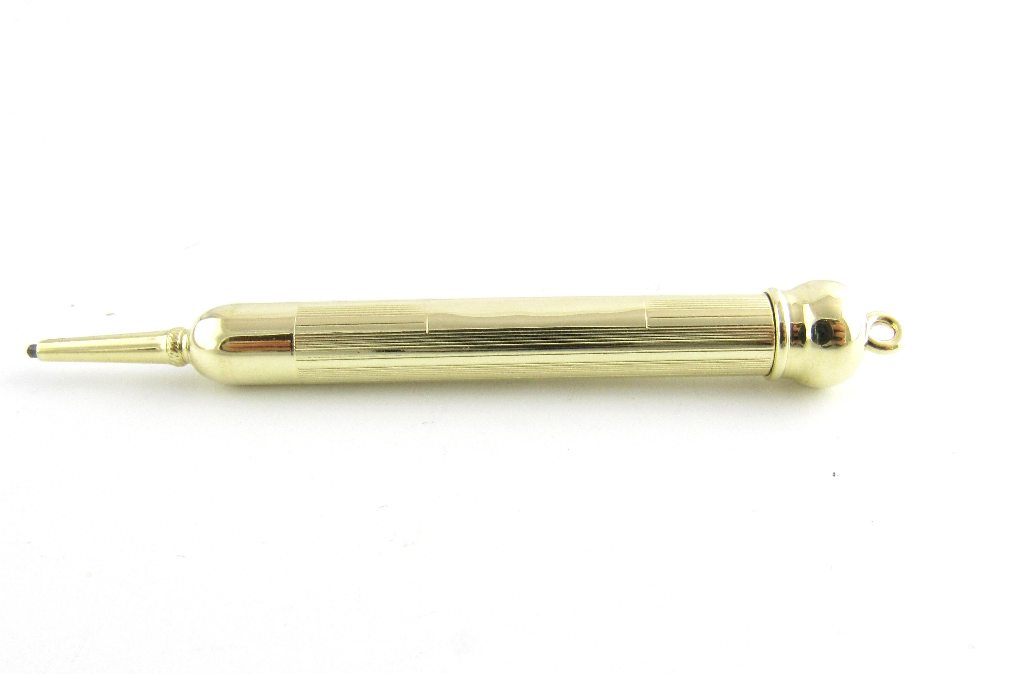 14 Karat Yellow Gold Telescopic Pencil-

This elegant piece features a telescopic pencil that opens 96 mm. Can be attached to chain or fob.

Size: 67 mm x 9 mm 

Weight: 6.9 dwt. / 10.8 gr.

Hallmark: 14 ct.

Very good condition, professionally