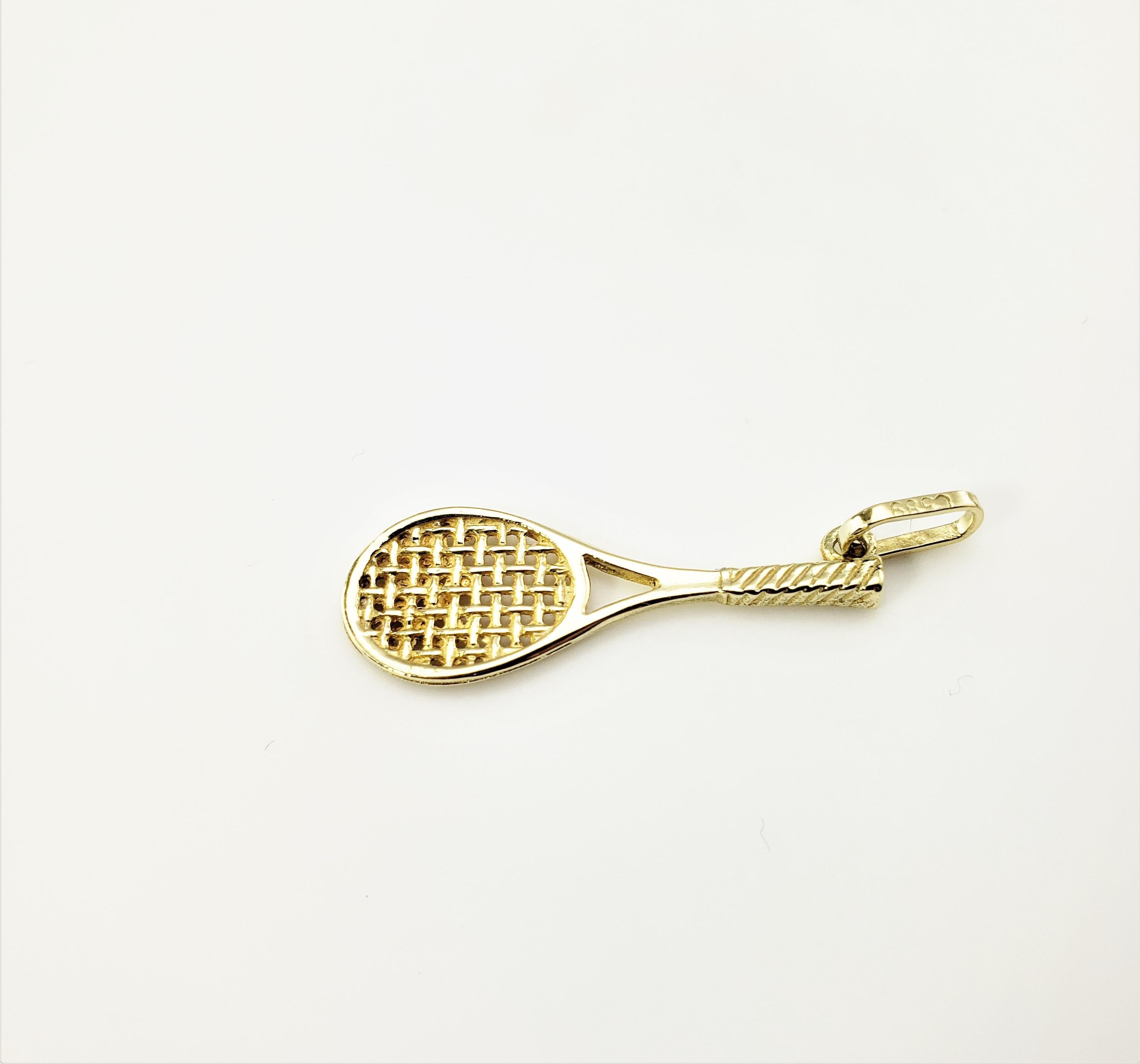 14 Karat Yellow Gold Tennis Racket Charm-

Tennis anyone?

This lovely charm features a miniature tennis racket meticulously detailed in 14K yellow gold.

Size: 27  mm x  9 mm (actual charm)

Weight:  0.8 dwt. / 1.2 gr.

Stamped: 14 

*Chain not