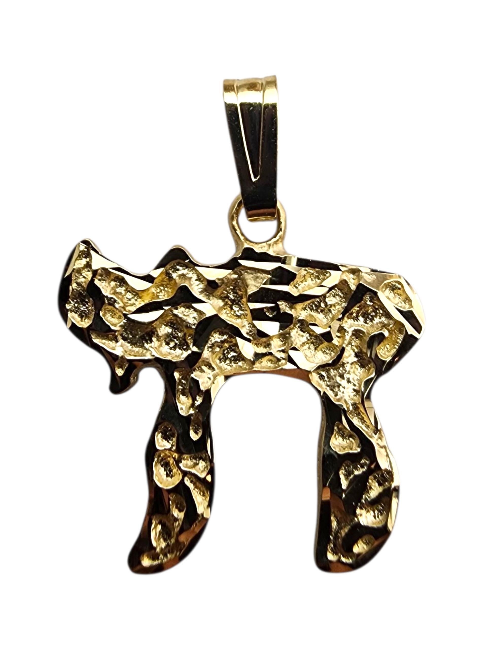 Pendentif Chai texturé en or jaune 14 carats #23510