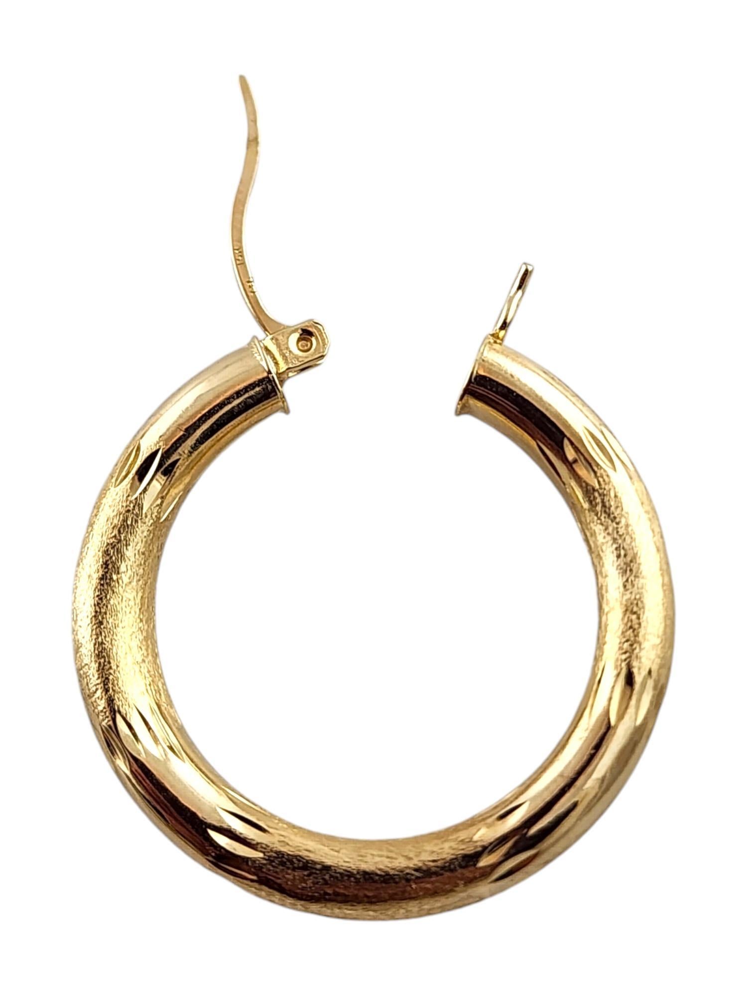 14 Karat Yellow Gold Textured Circle Hoop Earrings #19149 For Sale 1