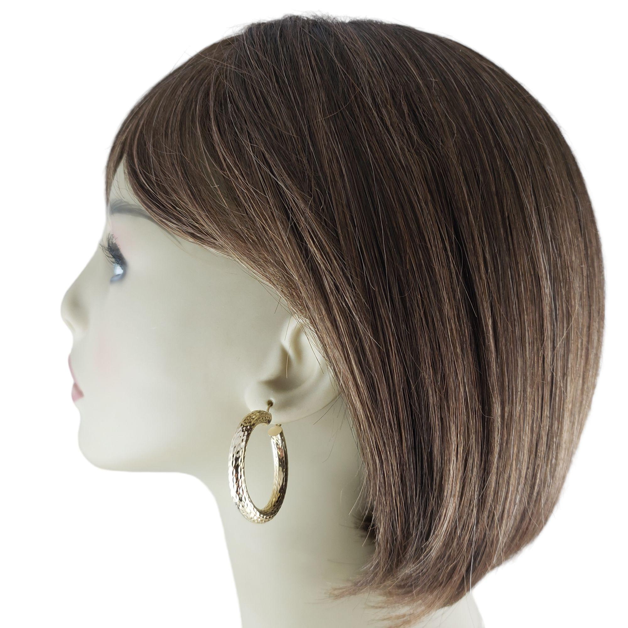 14 Karat Yellow Gold Textured Hoop Earrings #14154 For Sale 2