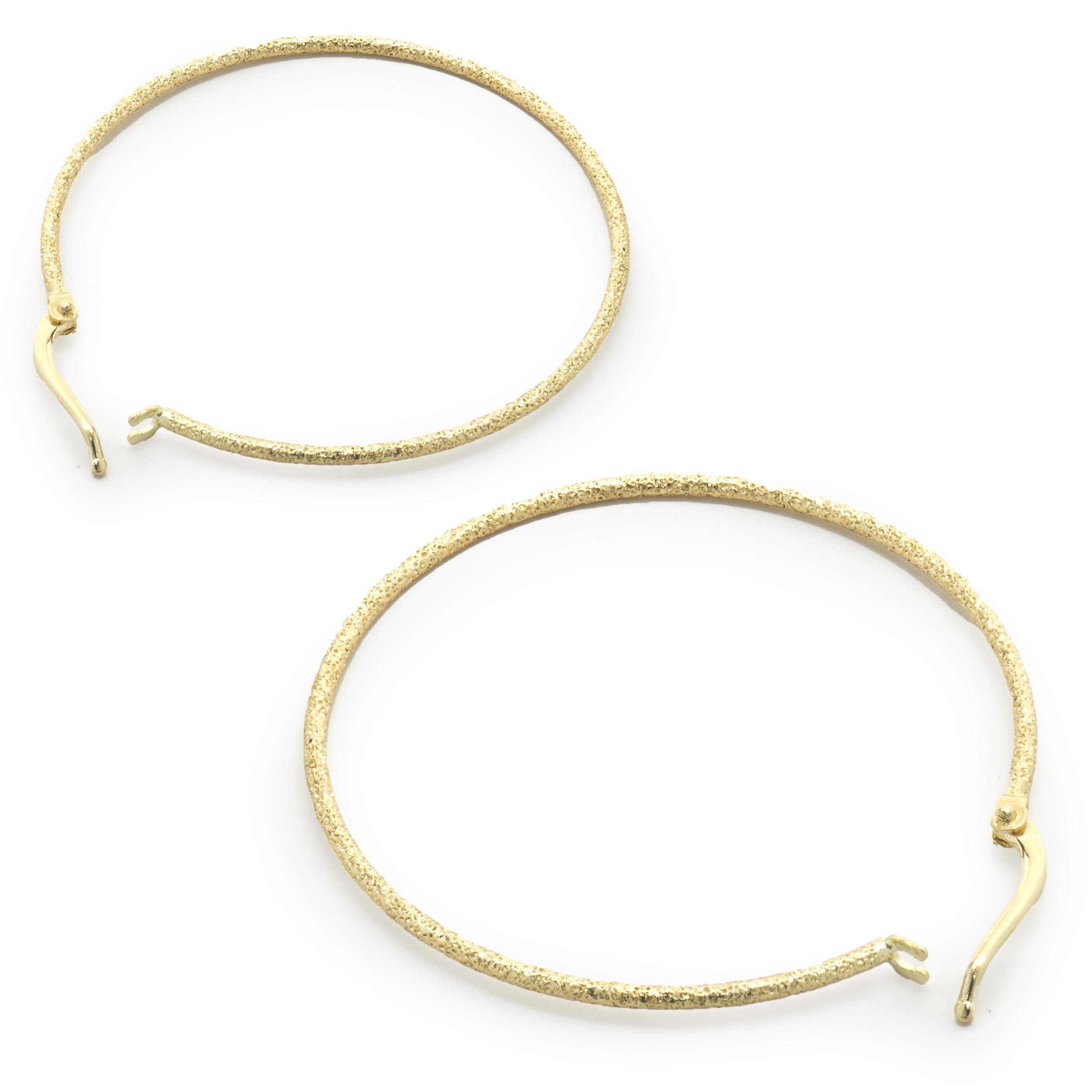 Women's 14 Karat Yellow Gold Textured Hoop Earrings For Sale