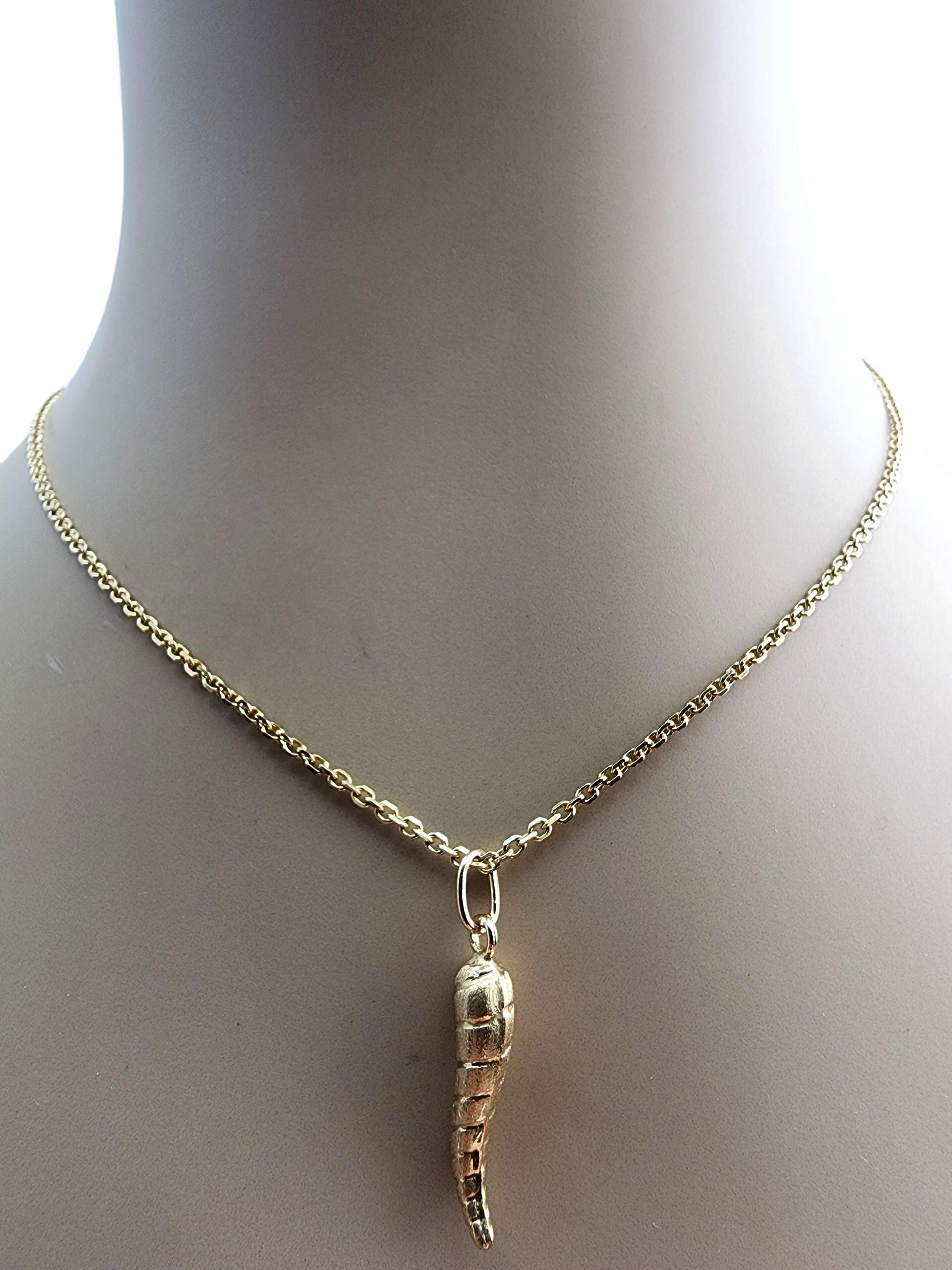 Colgante de cuerno italiano con textura de oro amarillo de 14 quilates #23920 en venta 4