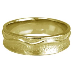 14 Karat Yellow Gold Textured Shoreline Men's Ring - Small