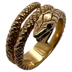 14 Karat Yellow Gold Textured Snake Band Ring Ruby Eyes Vintage