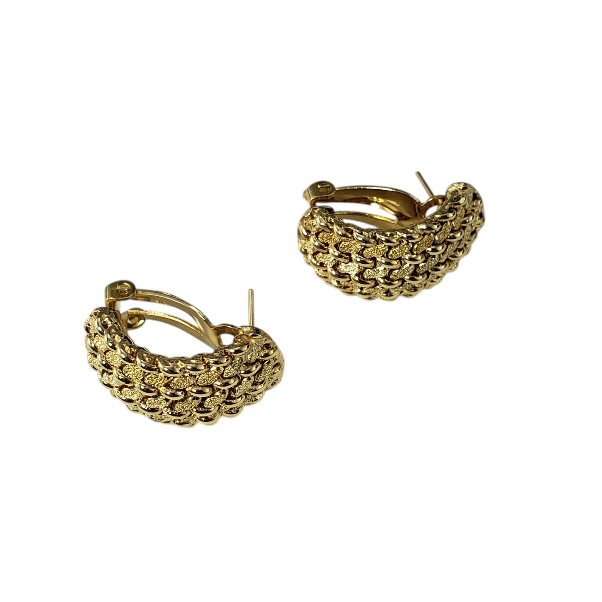 Contemporary 14 Karat Yellow Gold Textured Weave Half Hoop Earrings #20260 For Sale