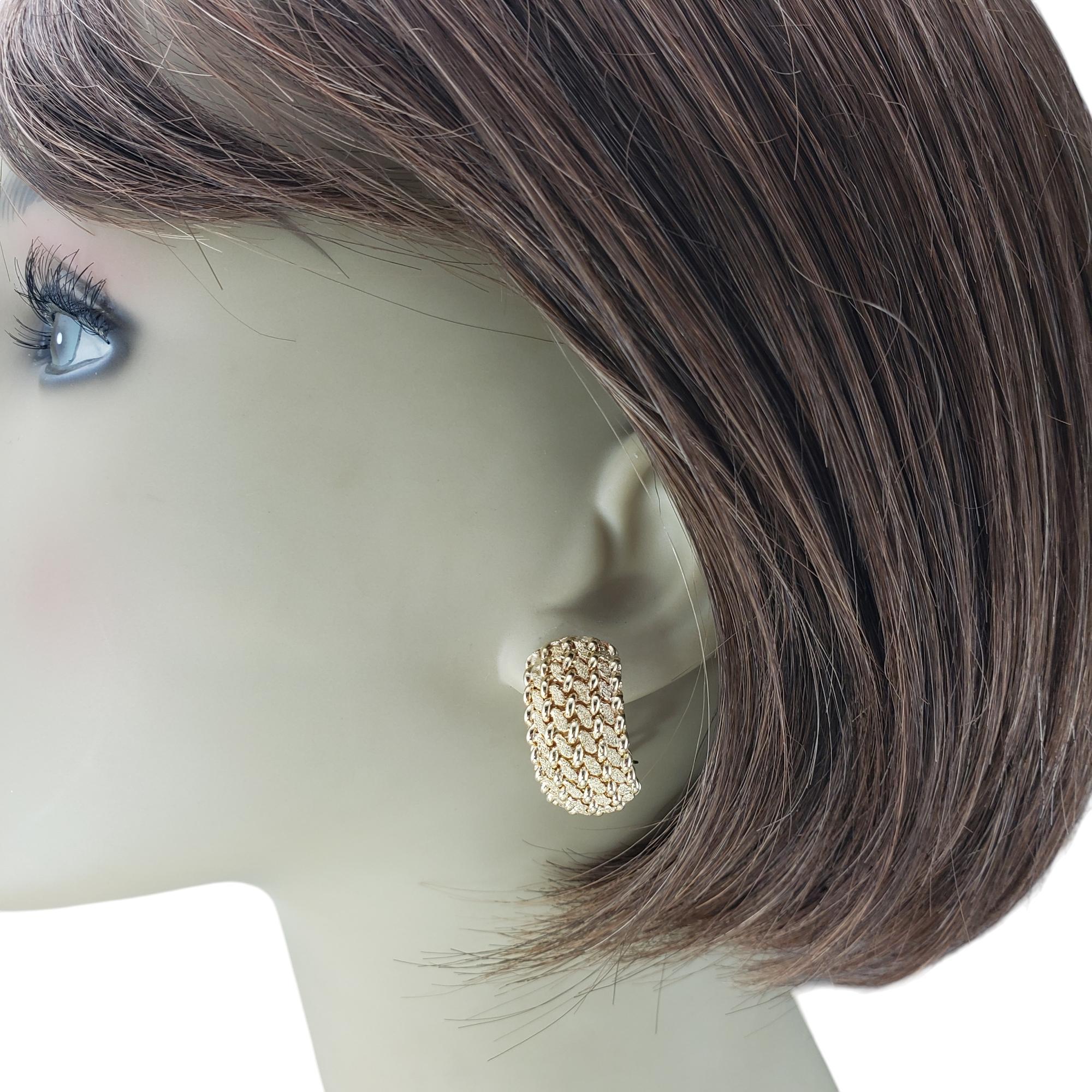 14 Karat Yellow Gold Textured Weave Half Hoop Earrings #20260 For Sale 2