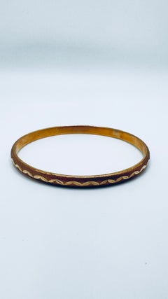 14 Karat Yellow Gold Thin Bangle, Diamond-cut Zig Zag Design, Satin Finish