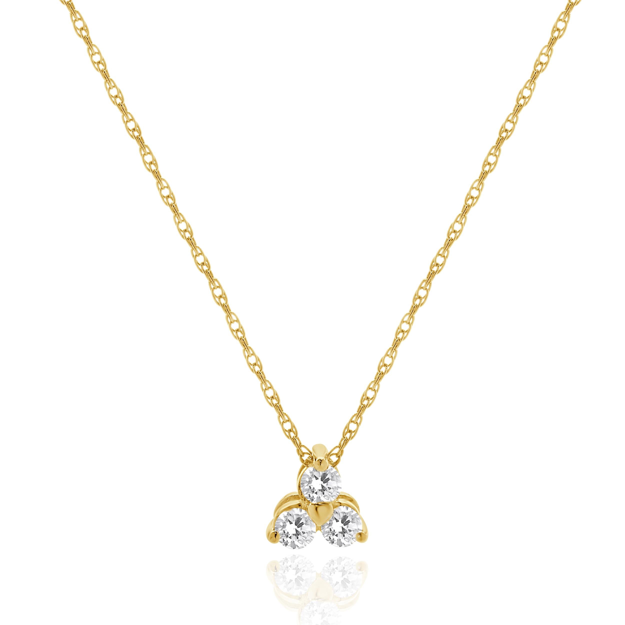 Concepteur : personnalisé
Matériau : Or jaune 14K
Diamants : 3 diamants ronds de taille brillant = 0,30cttw
Couleur : G / H 
Clarté : I1
Dimensions : le collier mesure 18 pouces de long. 
Poids : 1.62 grammes

