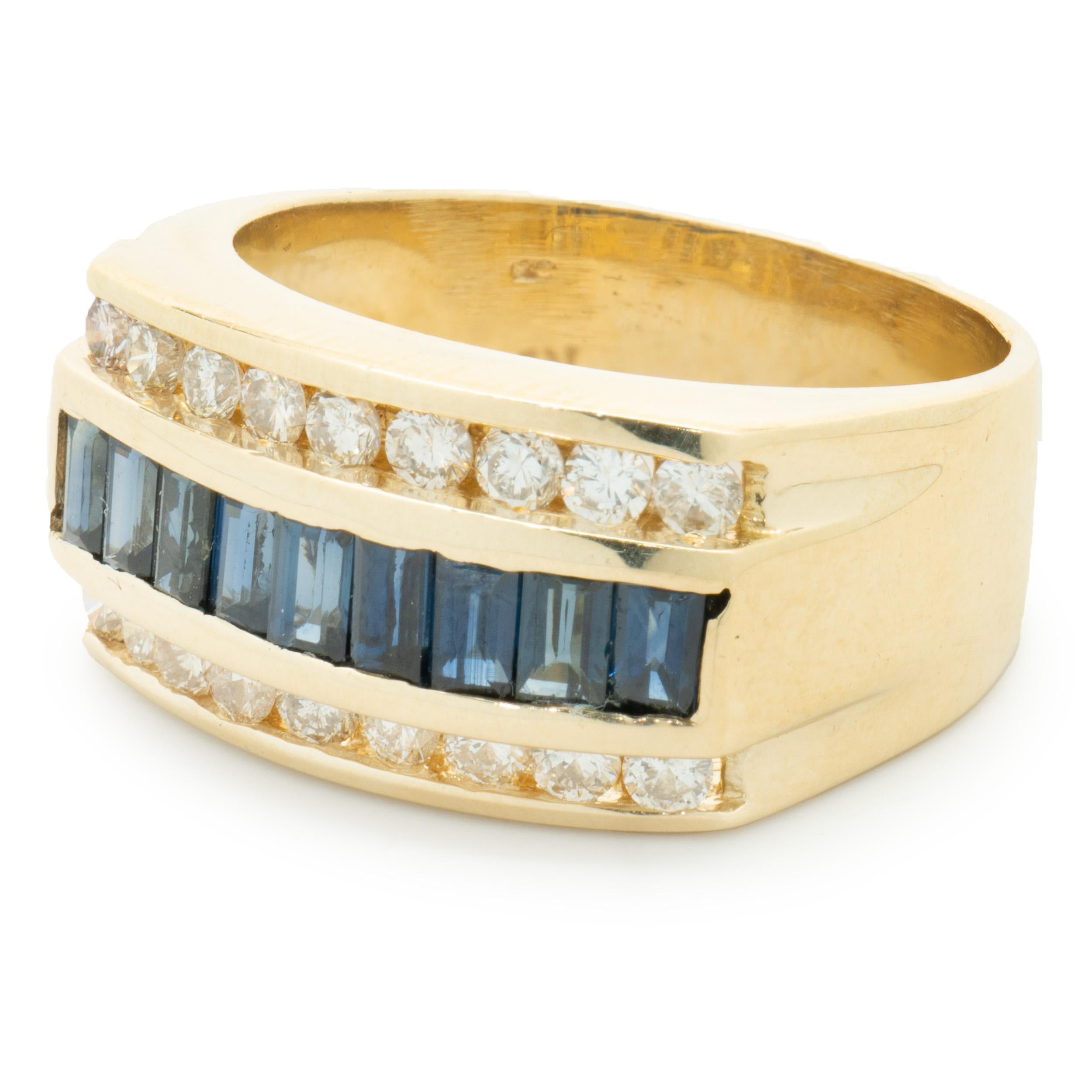 14 Karat Gelbgold Ring mit drei Reihen Diamanten und Saphiren in Kanalfassung im Zustand „Hervorragend“ in Scottsdale, AZ