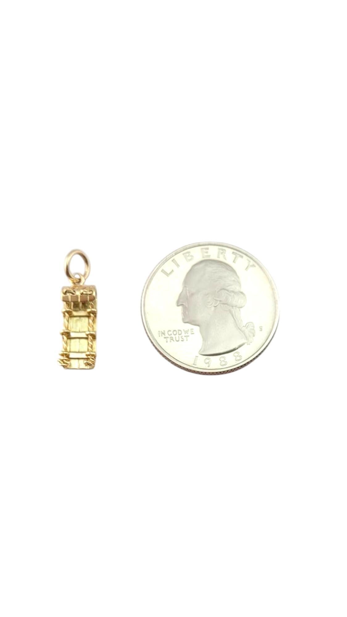 Charm a slitta in oro giallo 14 carati #21264 in vendita 4