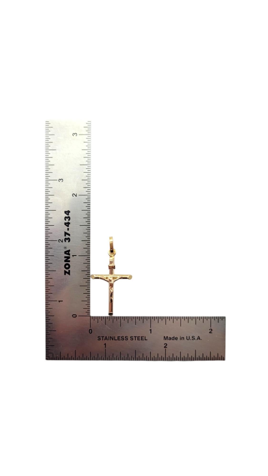 Pendentif croix cure-dents en or jaune 14 carats #20905 en vente 5