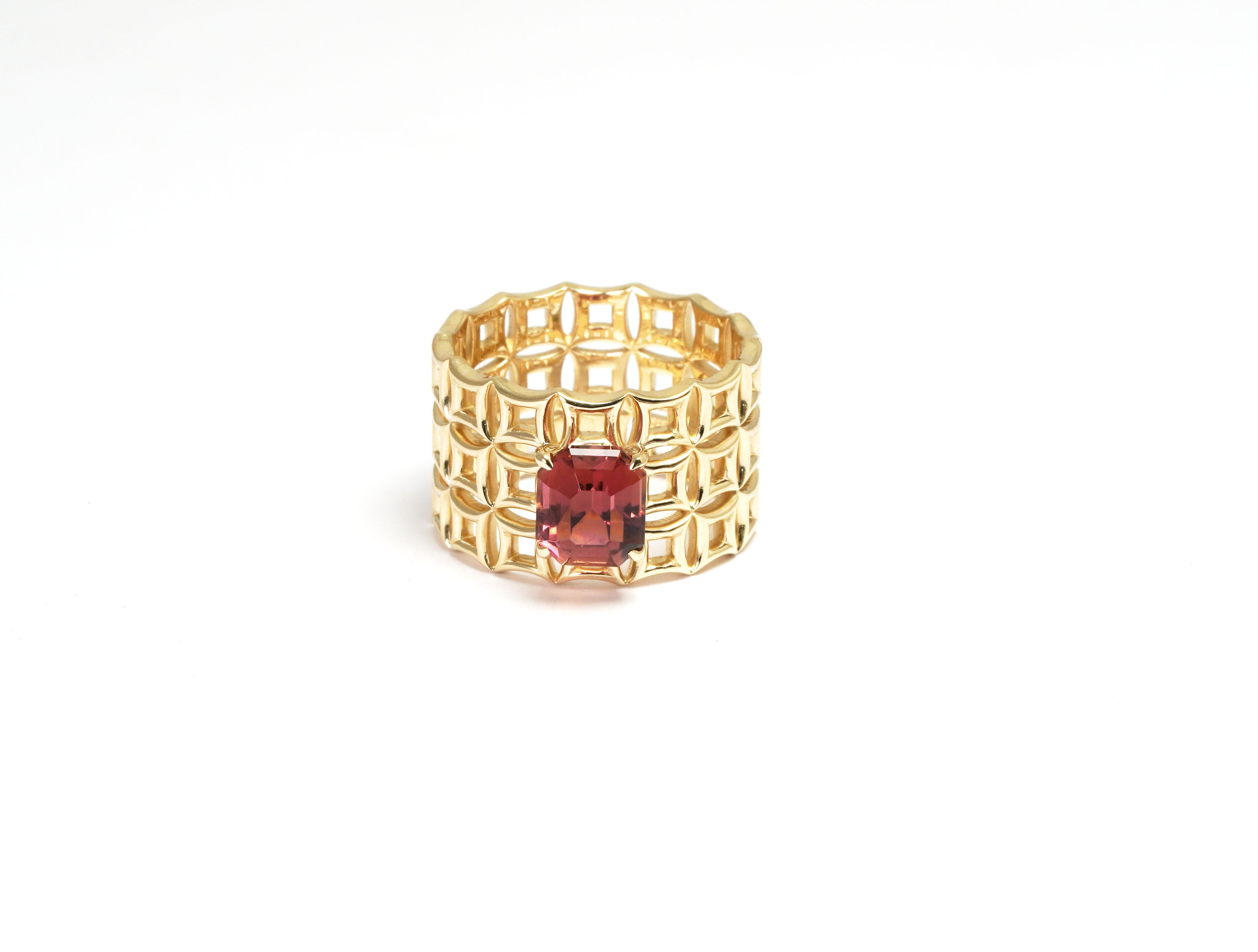 Modern 14 Karat Yellow Gold Tourmaline Rubellite Ring For Sale