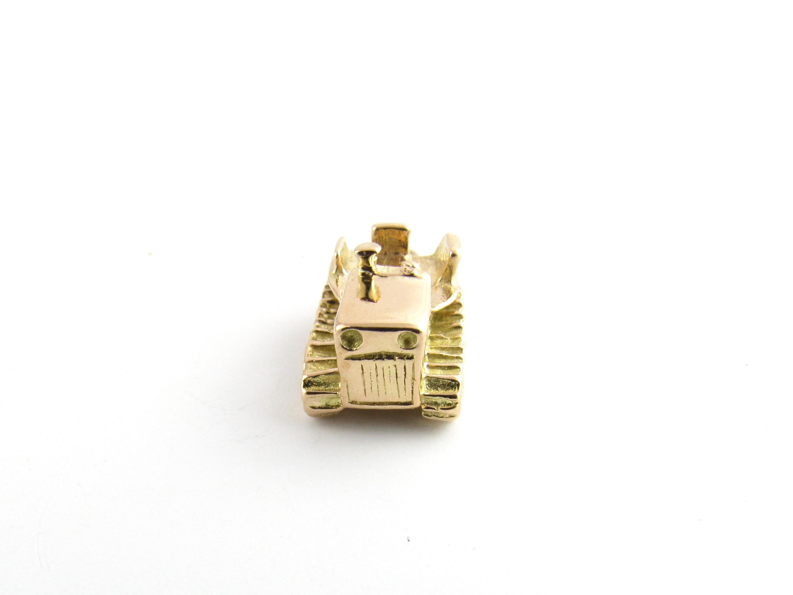 14 Karat Yellow Gold Tractor Charm 1