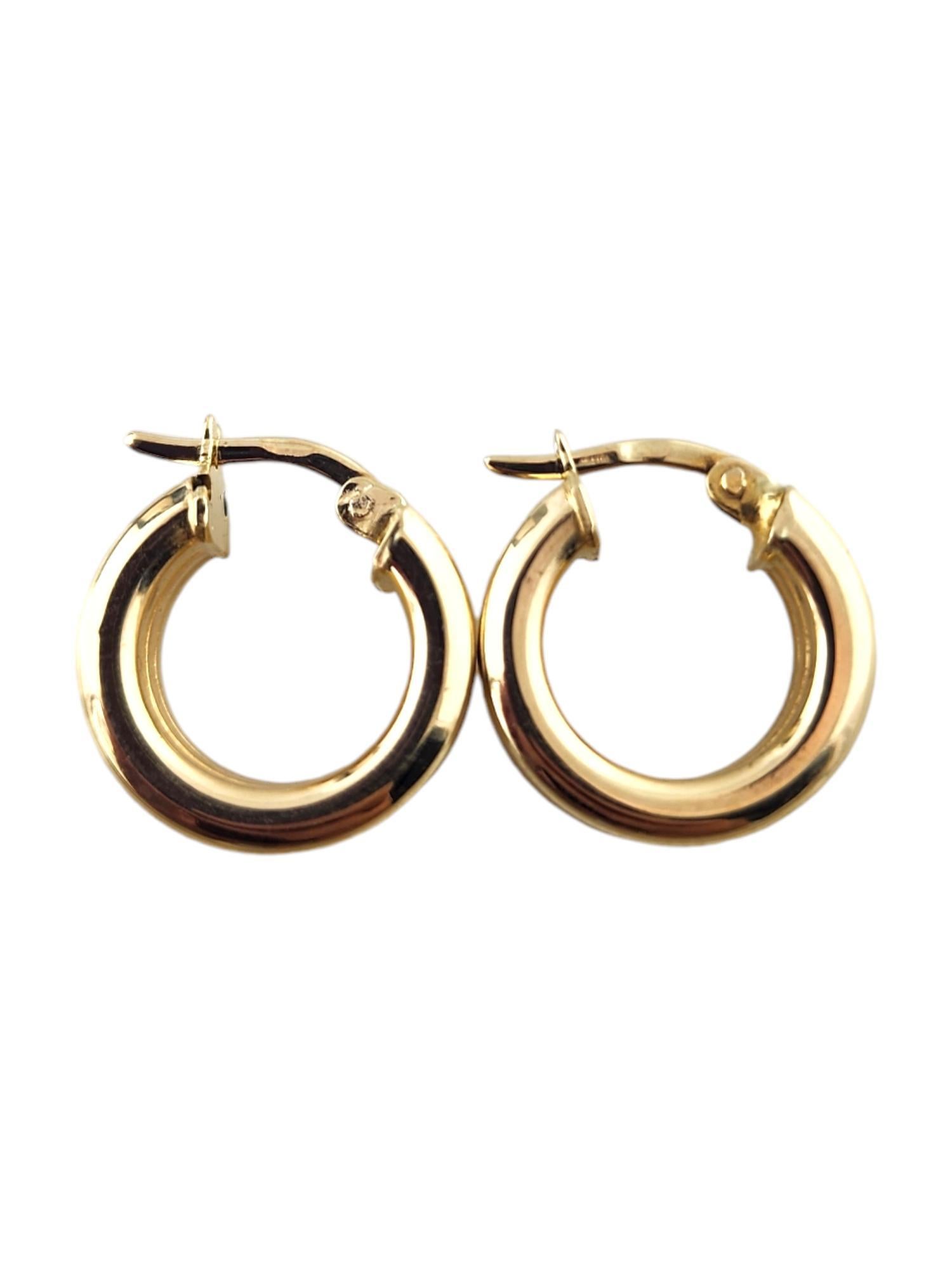 14 Karat Yellow Gold Triple Hoop Earrings #20076 In Good Condition In Washington Depot, CT