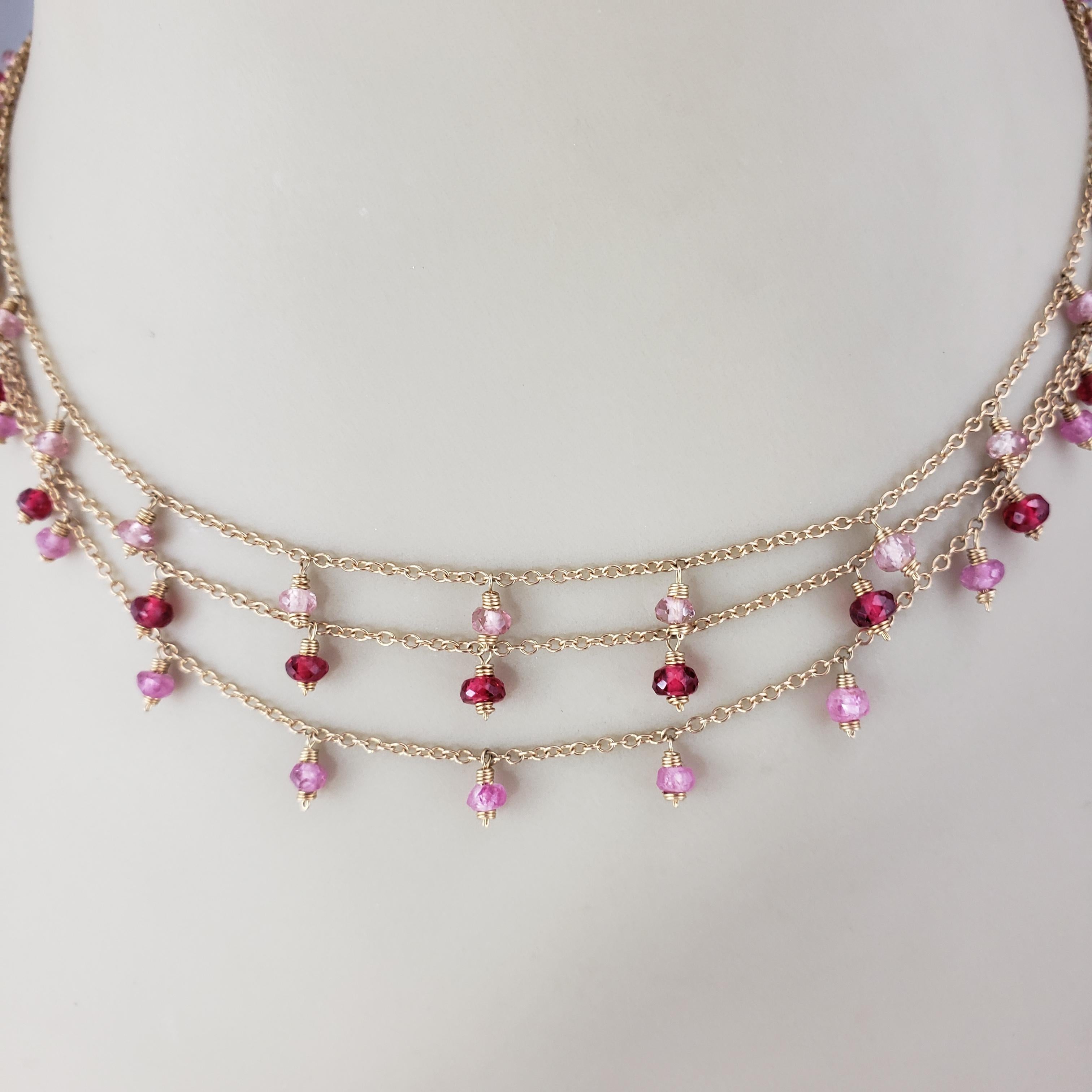 Collier de pierres précieuses à trois rangs en or jaune 14 carats n° 18585 en vente 1