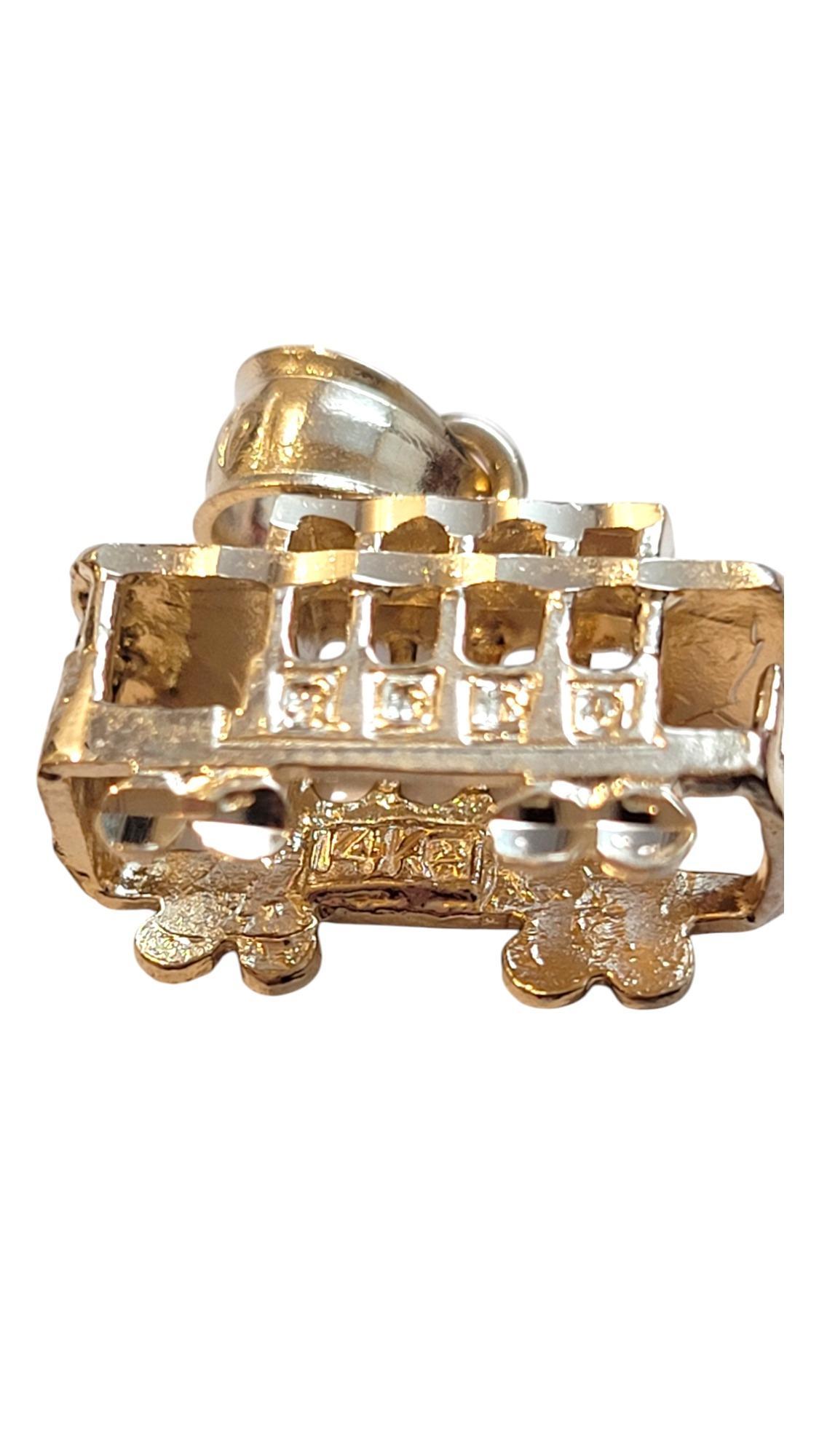 Breloque Trolly en or jaune 14 carats #20019 en vente 1
