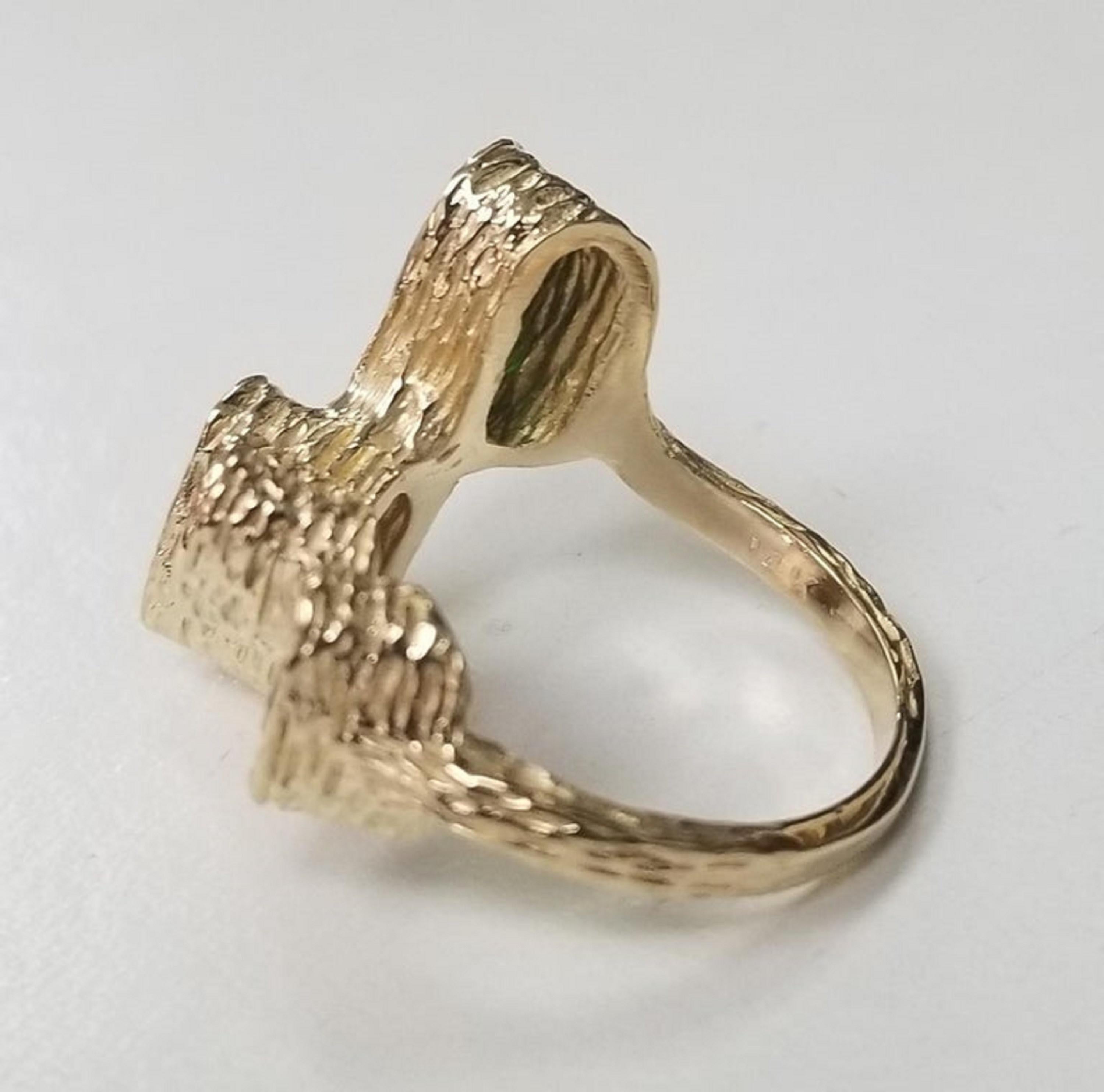 14 Karat Yellow Gold Tsavorite and Diamond Freeform Ring In New Condition For Sale In Los Angeles, CA