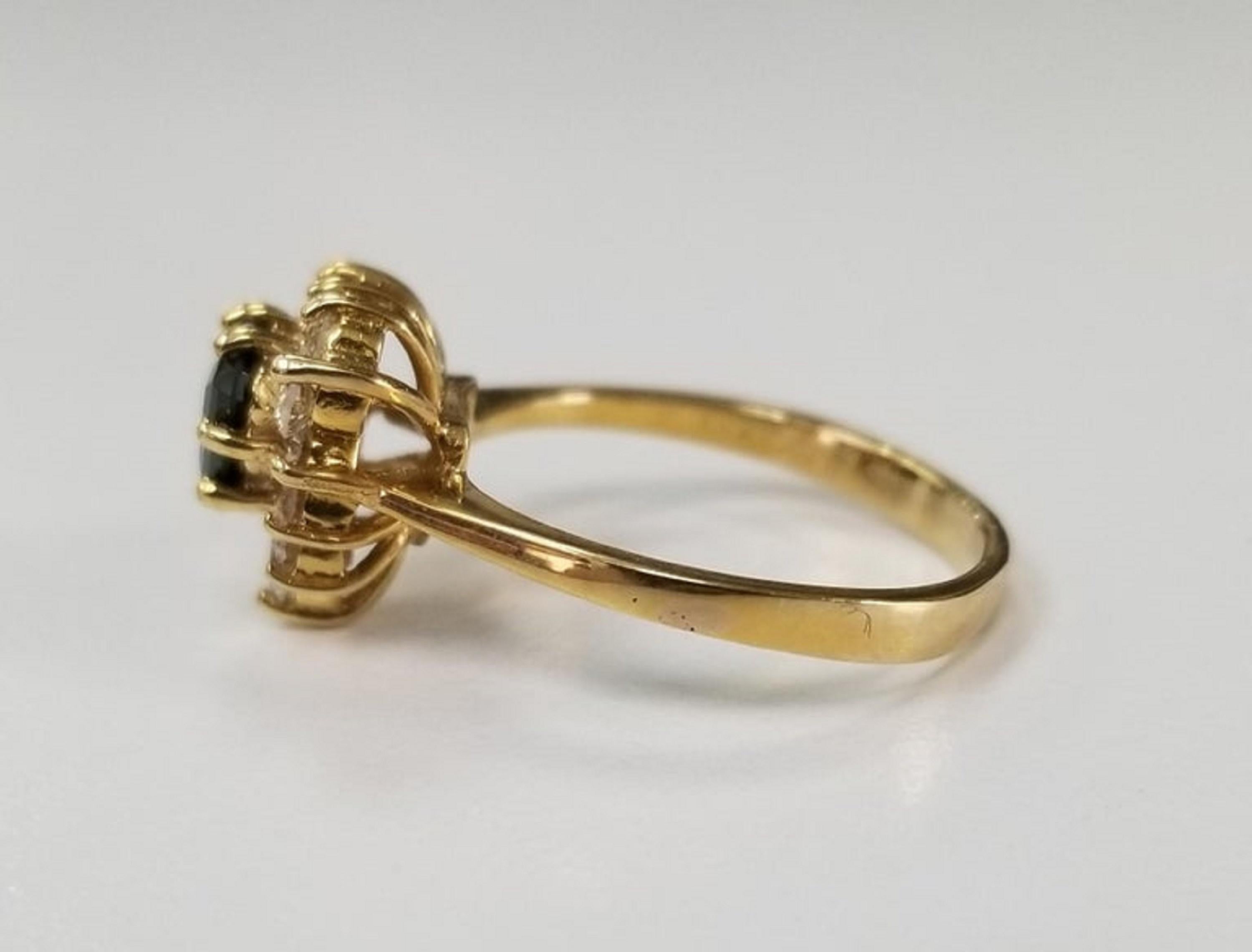 14 Karat Gelbgold Tsavorit und Diamant-Ring (Zeitgenössisch) im Angebot