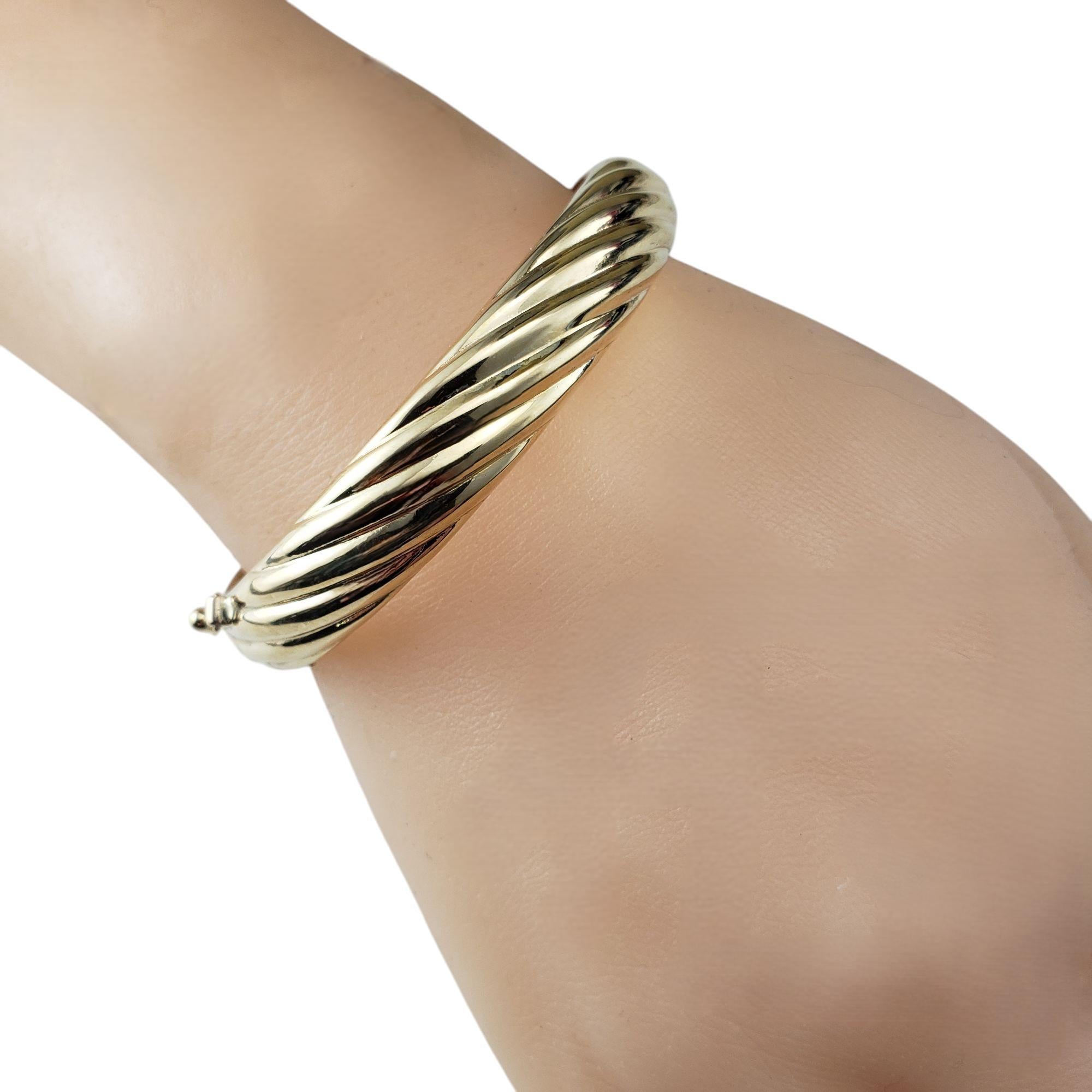 Bracelet torsadé en or jaune 14 carats #20877 en vente 2