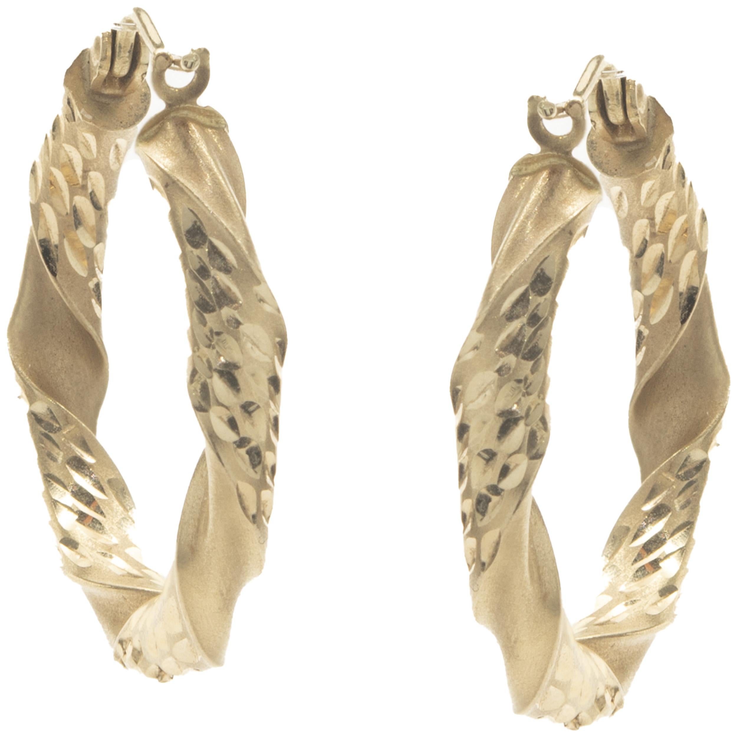 14 Karat Yellow Gold Twist Hoop Earrings In Excellent Condition For Sale In Scottsdale, AZ