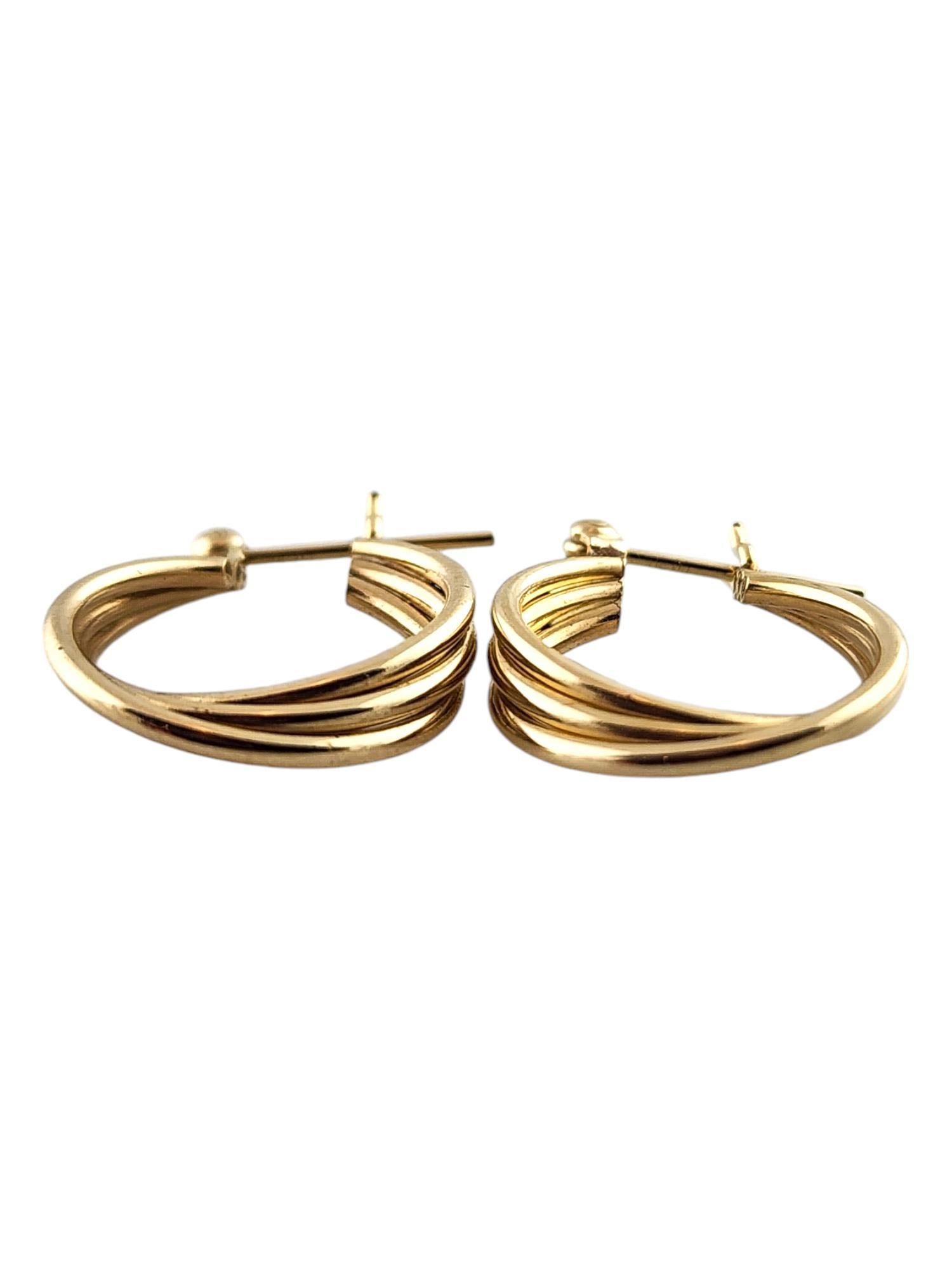 14 Karat Yellow Gold Twisted Triple Hoop Earrings

These beautiful triple hoop earrings were meticulously crafted from 14K yellow gold!

Size: 21.2mm X 15.95mm X 3.85mm

Weight: 2.37 g/ 1.52 dwt

Hallmark: CD 14K

Very good condition, professionally