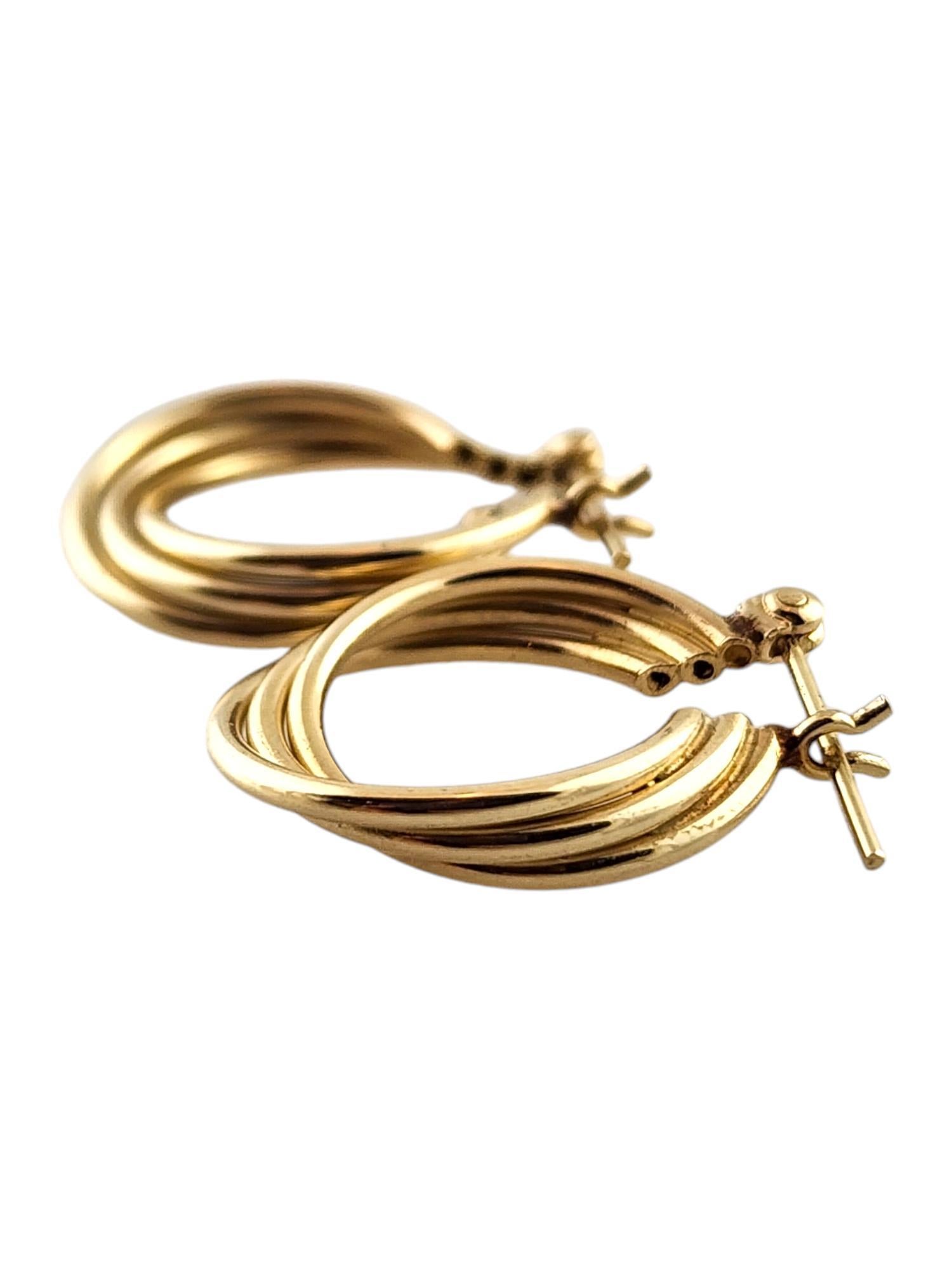 14 Karat Yellow Gold Twisted Triple Hoop Earrings #19151 In Good Condition In Washington Depot, CT