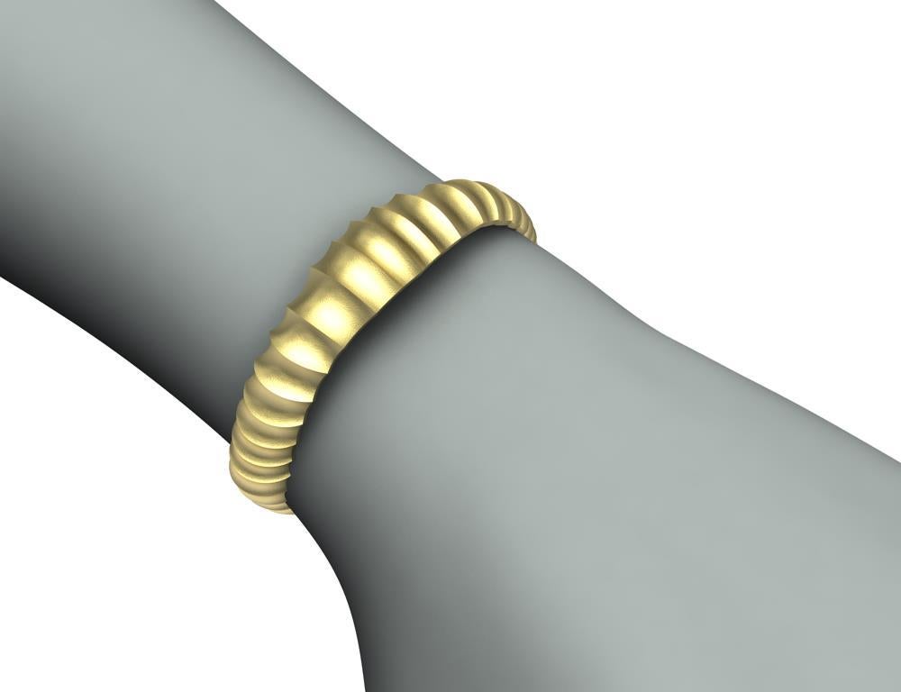 Bracelet manchette unisexe concave en or jaune 14 carats en vente 4