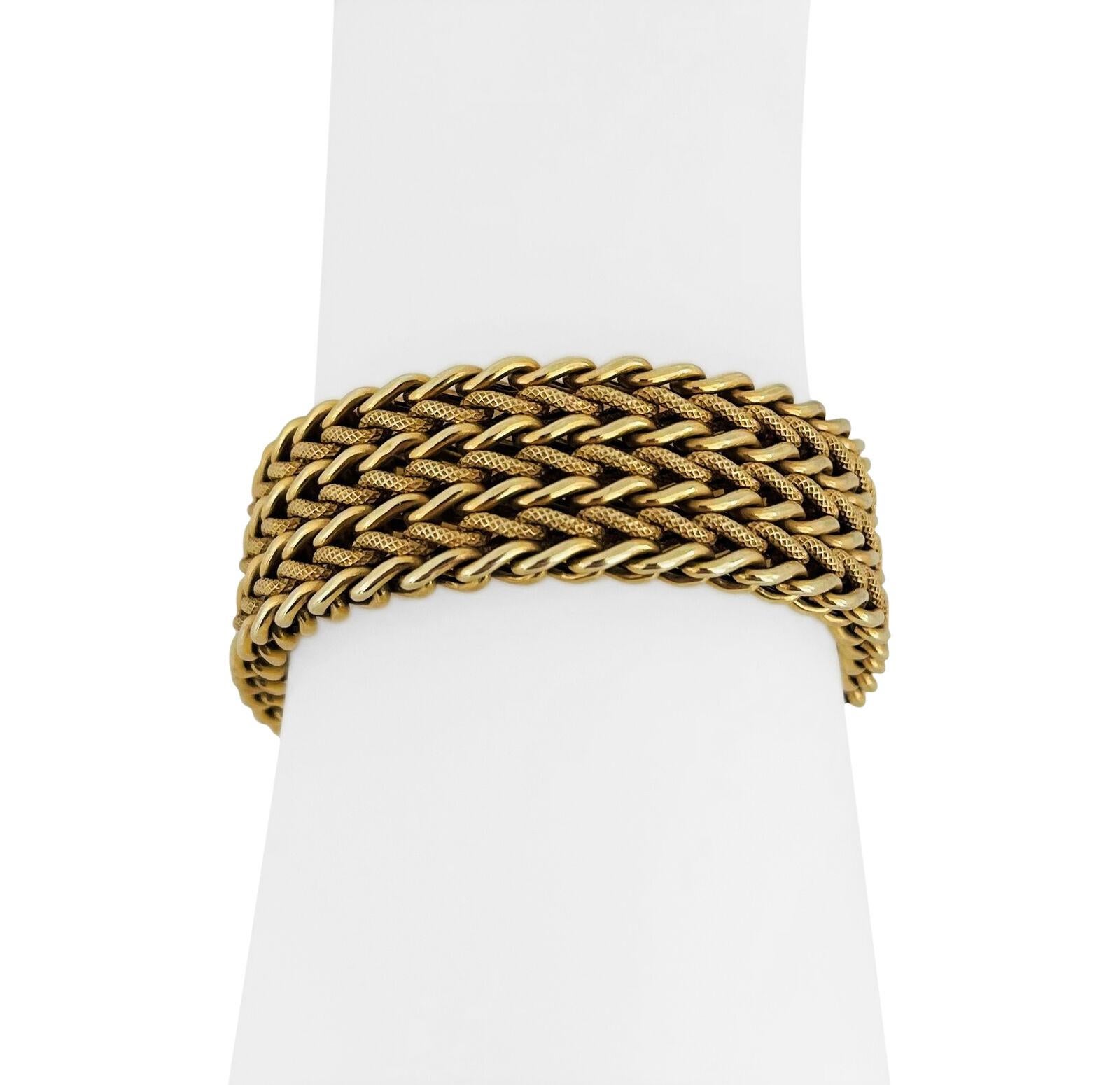 14 Karat Yellow Gold UnoAErre Fancy Mesh Curb Link Bracelet, Italy 3