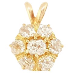 14 Karat Gelbgold Victoria Style Diamant-Blumen-Anhänger