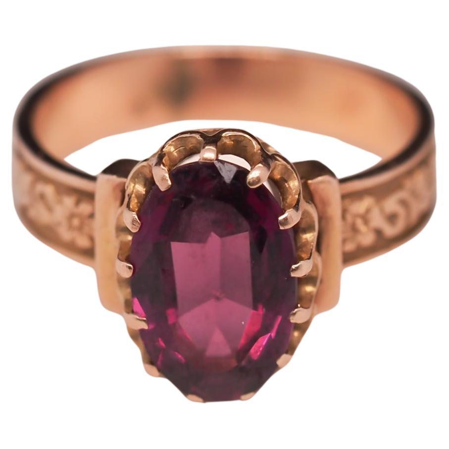 14 Karat Yellow Gold Victorian Amethyst Ring VHK#552 For Sale