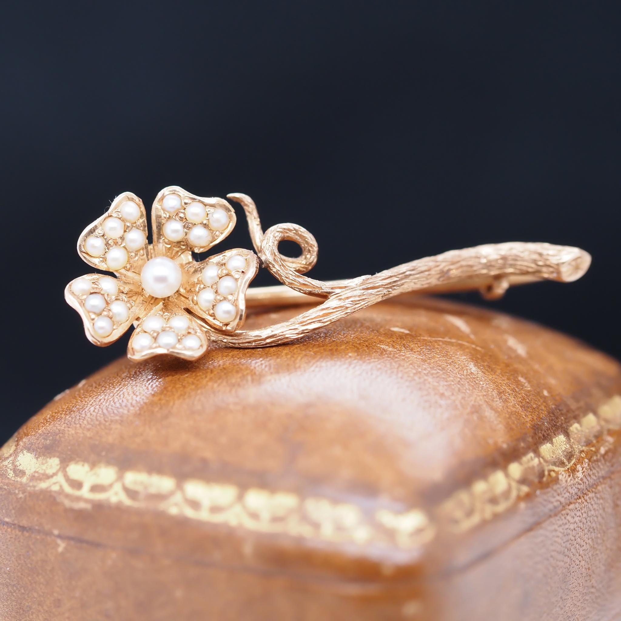14 Karat Yellow Gold Victorian Flower Pin and Brooch with Pearls In Good Condition For Sale In Atlanta, GA