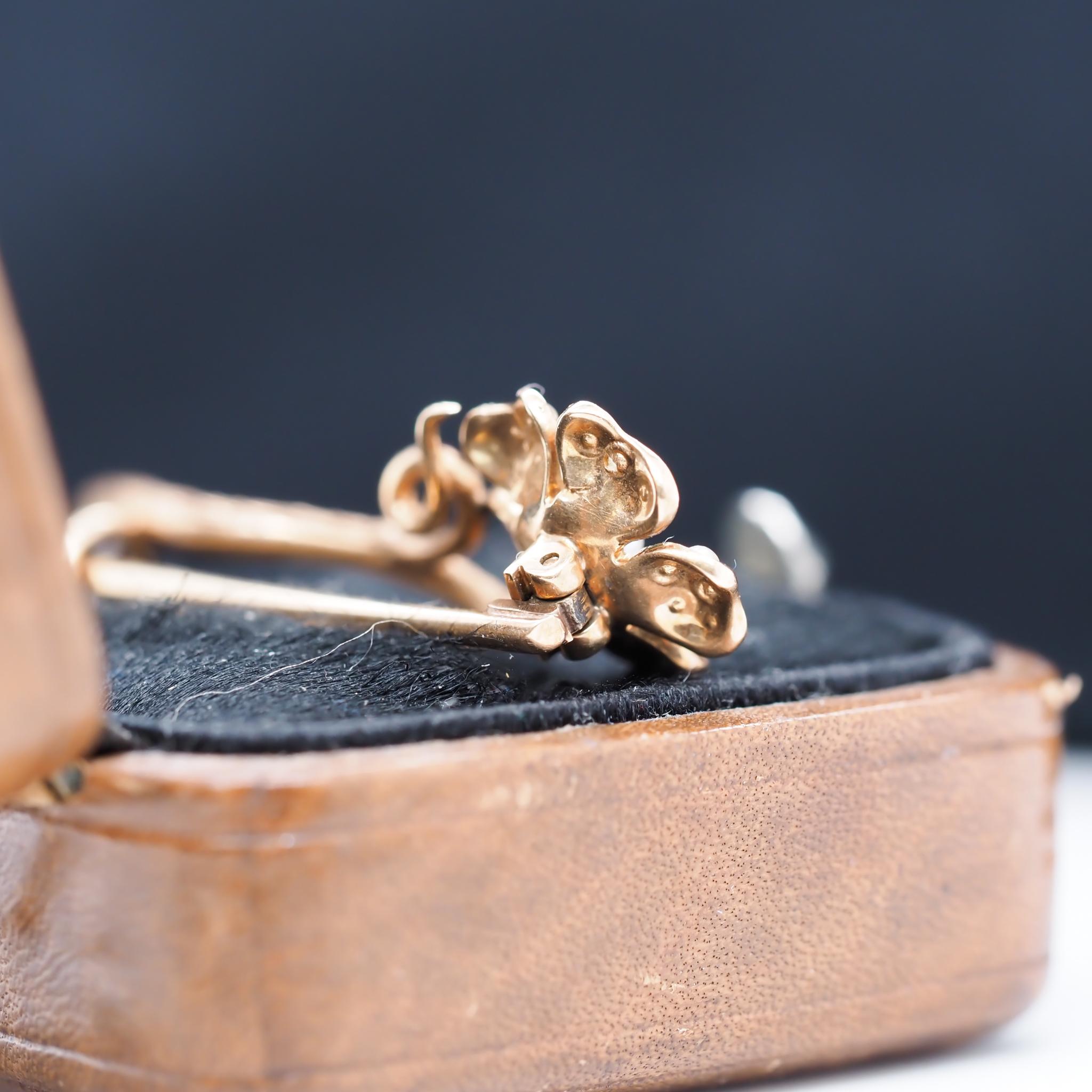 Broche et épingle à fleurs victorienne en or jaune 14 carats avec perles Unisexe en vente