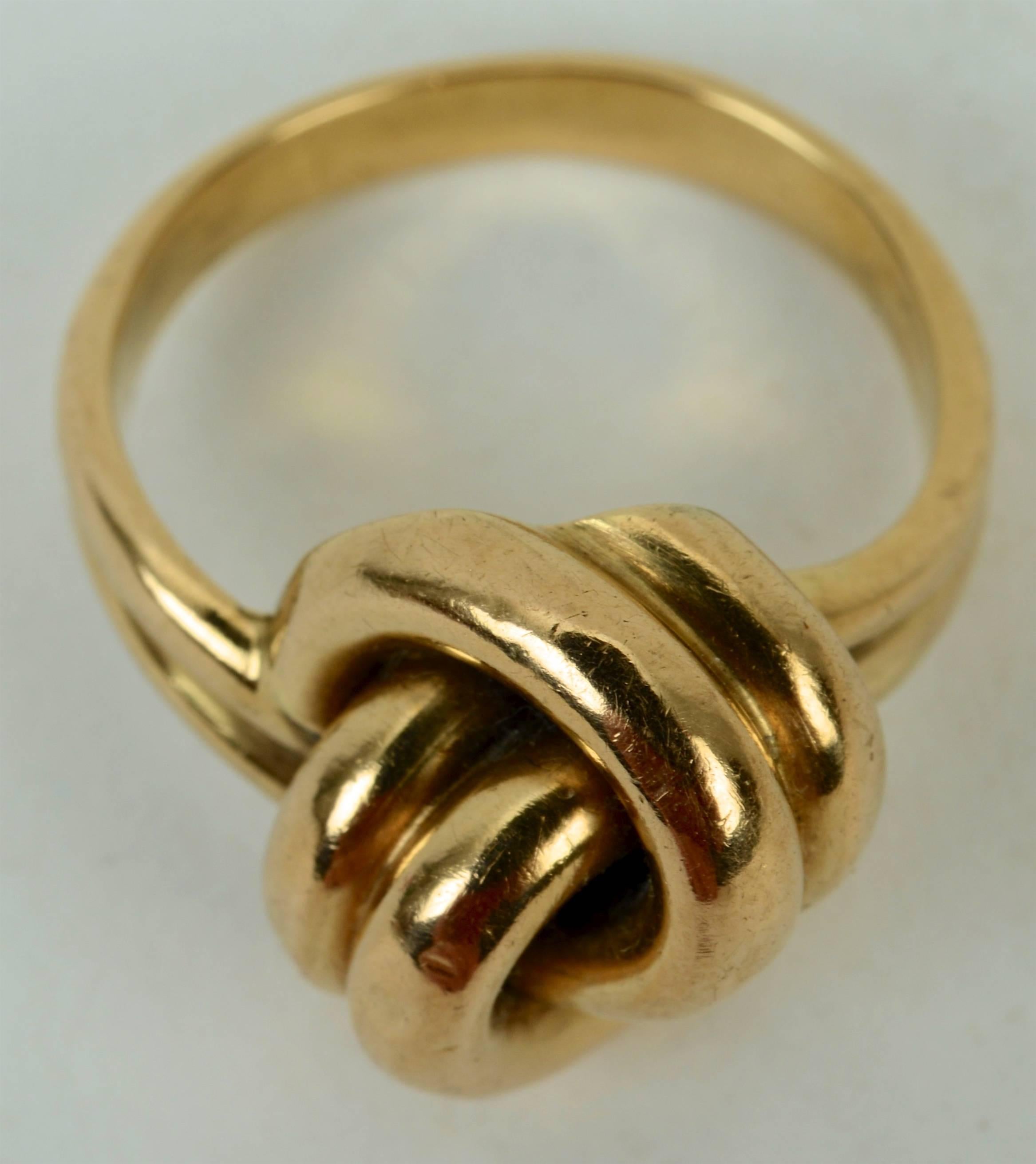 14K Victorian Love Knot Ring, late 19th c. The ring is beautifully modeled with a love knot with ribbing along the sides. It is un-marked and tests 14K. Size 8.
N.P. Trent has been a respected name in antiques for over 30 years with a large