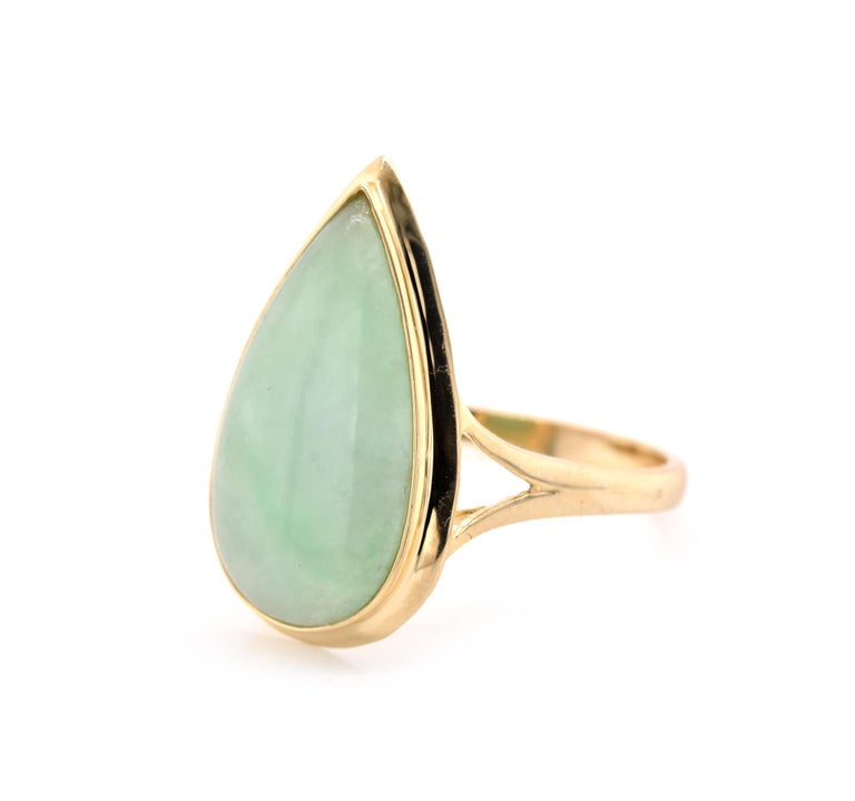 14 Karat Yellow Gold Vintage Bezel Set Pear Shaped Jade Ring For Sale ...