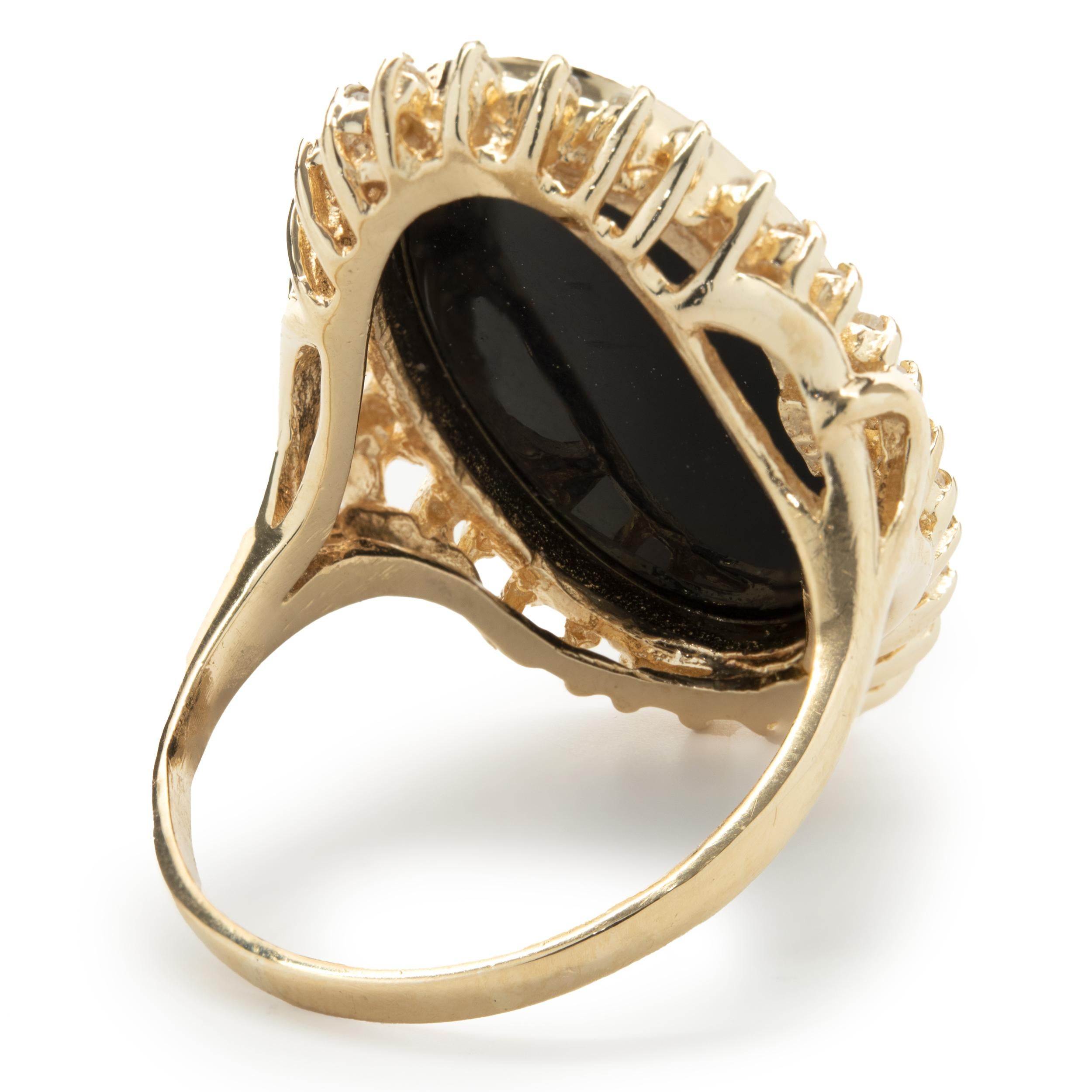 14 Karat Gelbgold Vintage Schwarzer Onyx und Diamant Halo Ring im Zustand „Hervorragend“ in Scottsdale, AZ