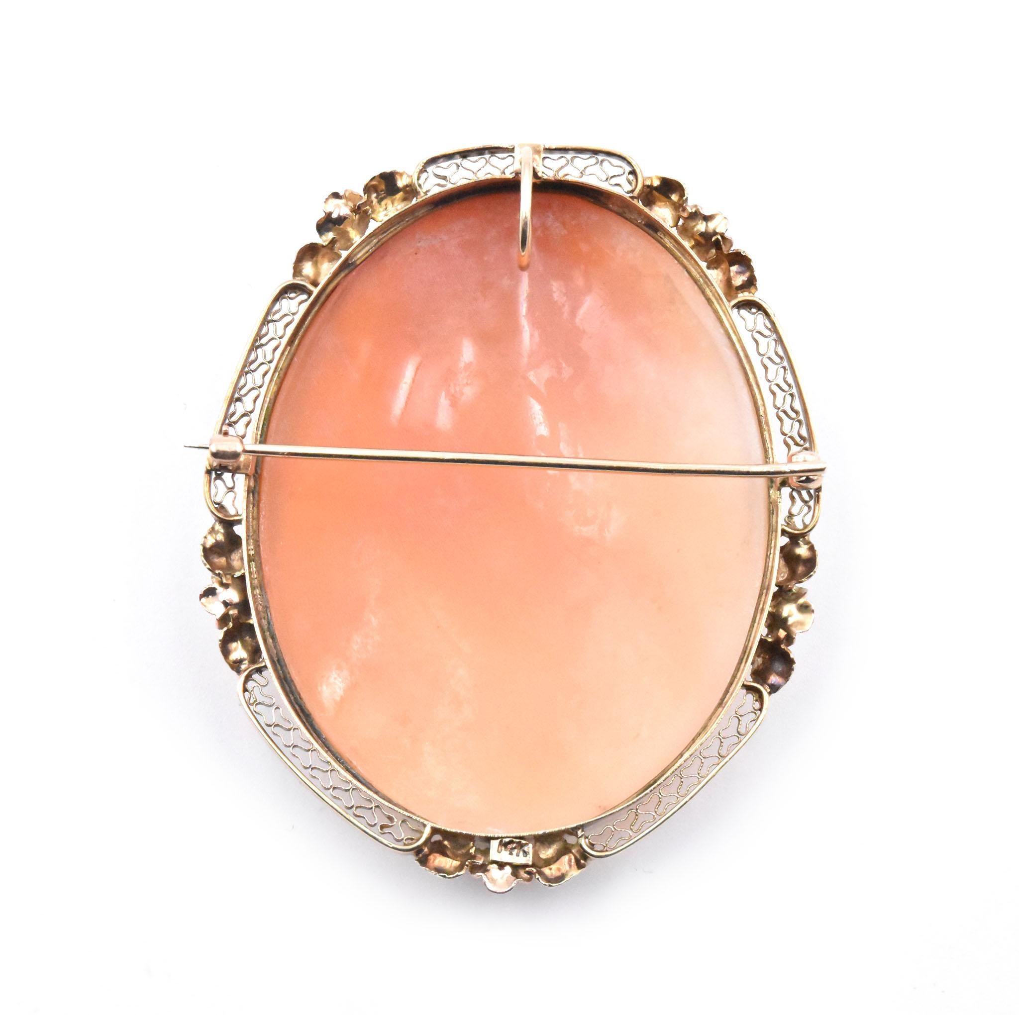 14 Karat Yellow Gold Vintage Cameo Pin In Excellent Condition For Sale In Scottsdale, AZ