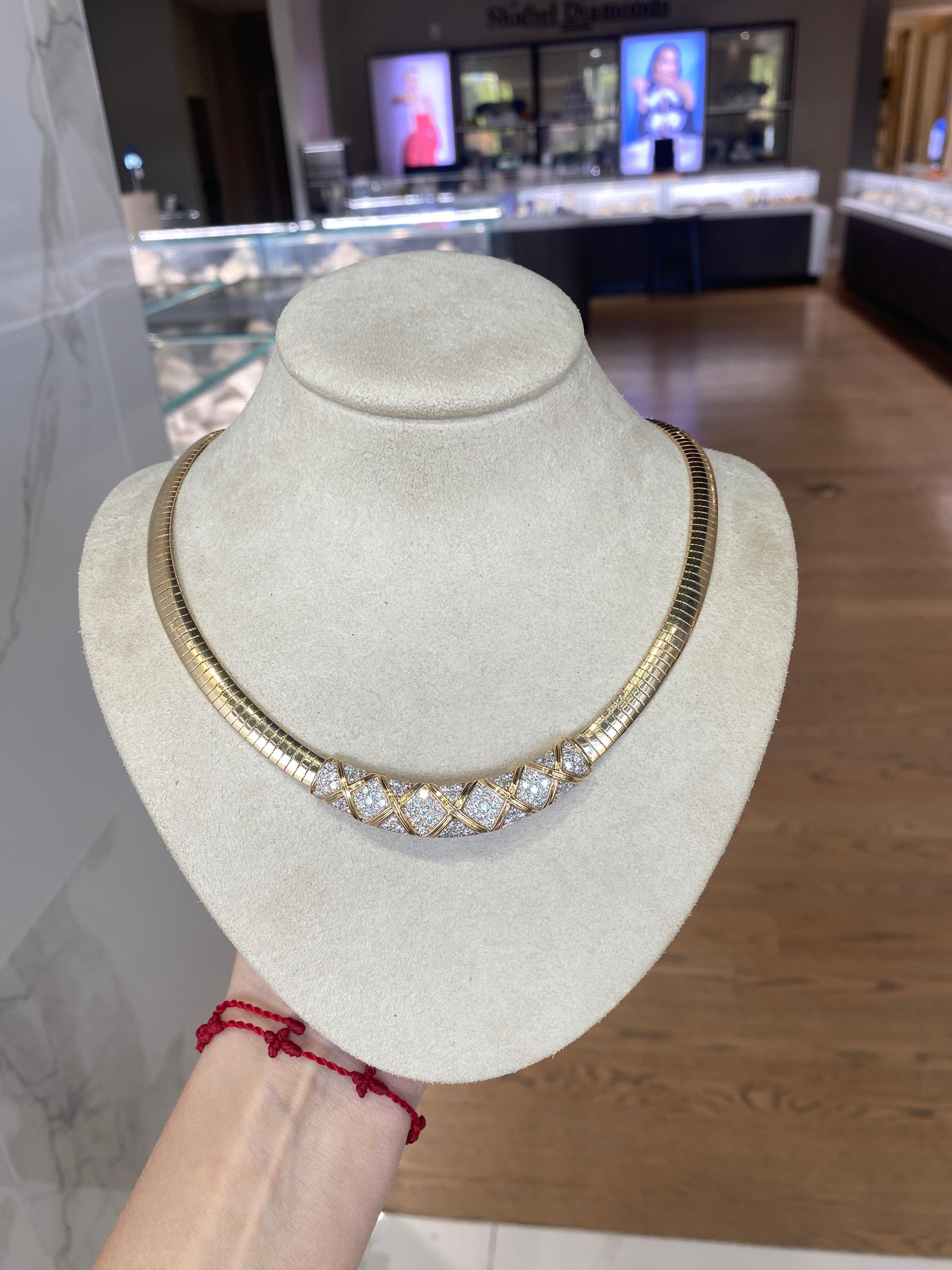 14 Karat Gelbgold Vintage Diamant Omega Halskette  im Angebot 1