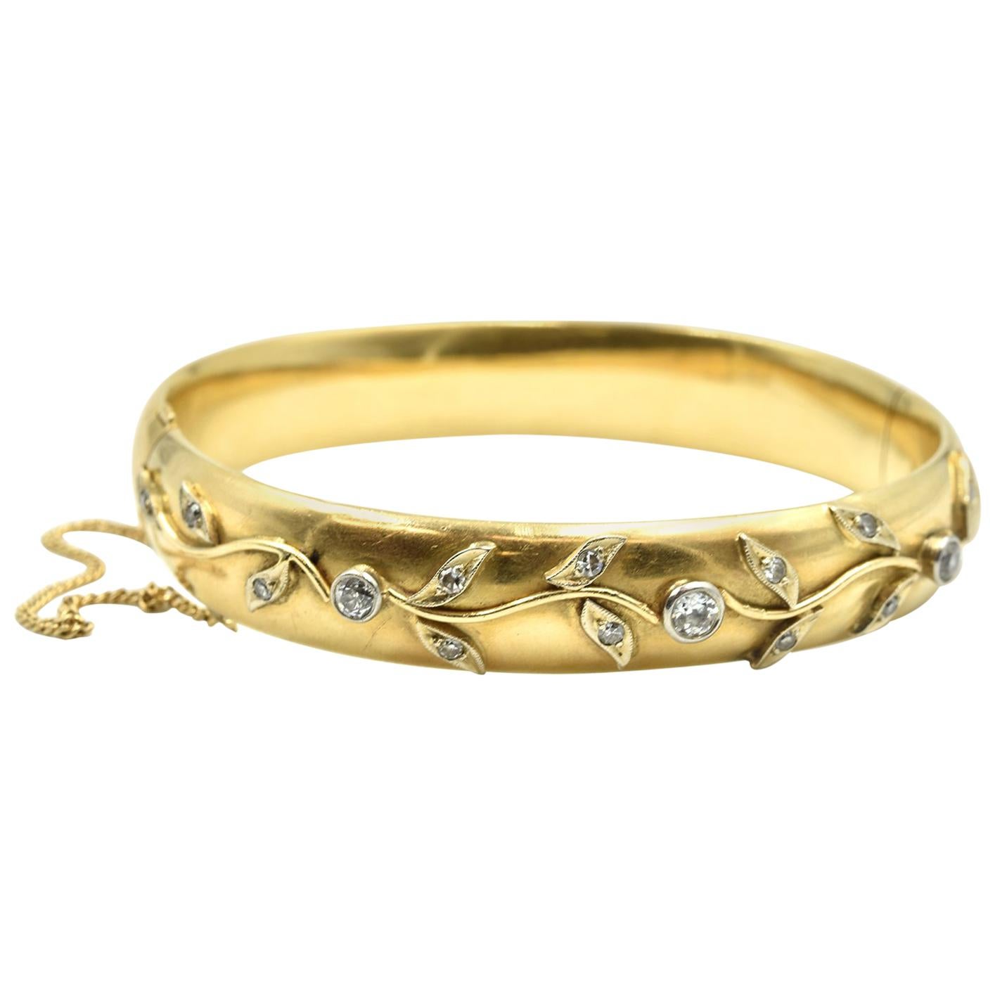 14 Karat Yellow Gold Vintage Floral Diamond Bracelet