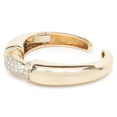 14 Karat Yellow Gold Vintage Hinged Bangle with Pave Diamond Centerpiece