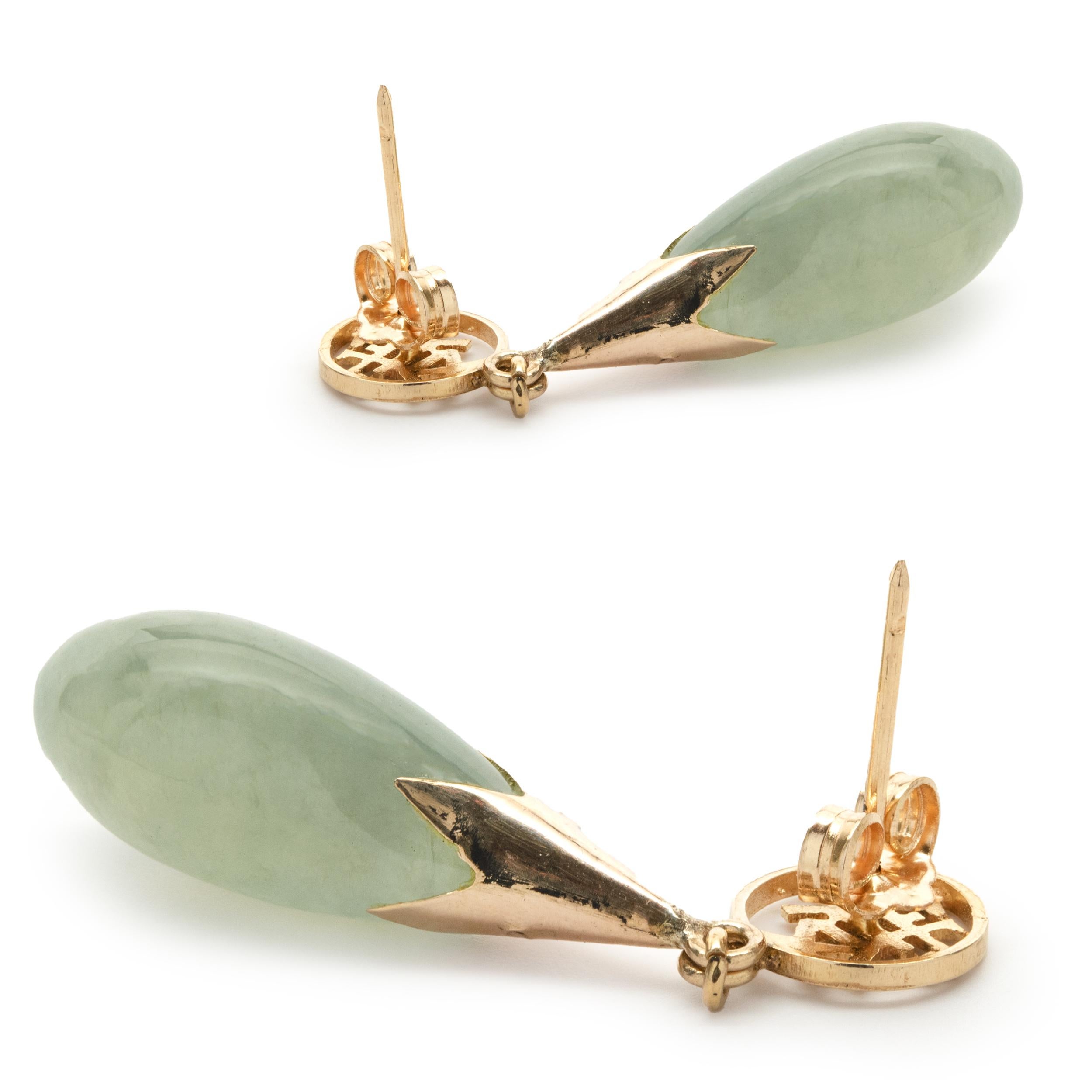 14 Karat Yellow Gold Vintage Jade Drop Earrings with Asian Style Writing In Good Condition In Scottsdale, AZ