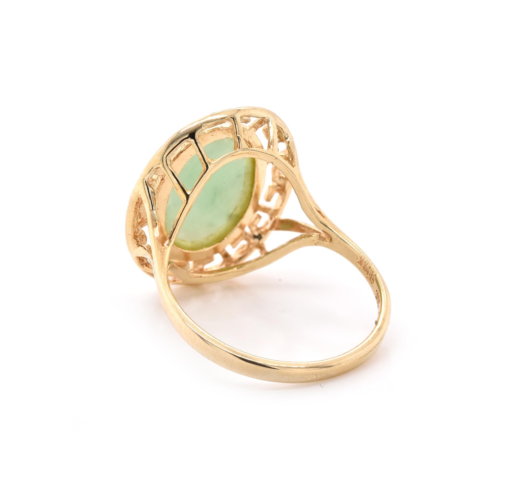 Women's or Men's 14 Karat Yellow Gold Vintage Jade Ring