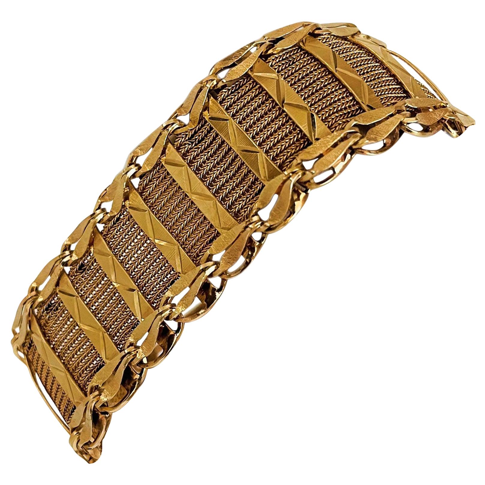 14 Karat Yellow Gold Vintage Ladies Fancy Diamond Cut Mesh Bracelet