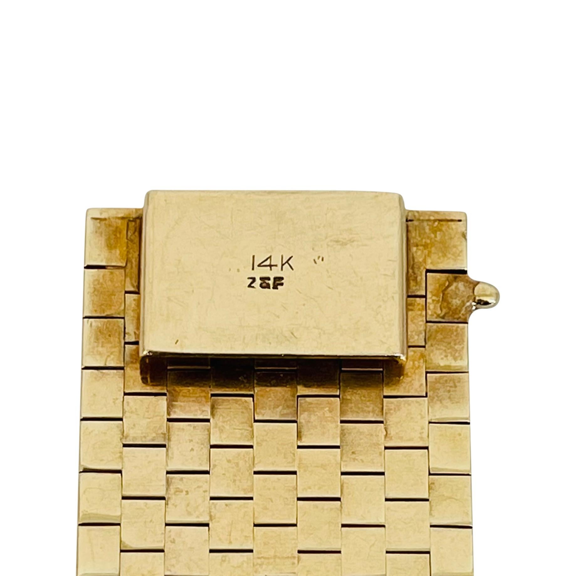 14 Karat Yellow Gold Vintage Ladies Wide Strap Brick Link Bracelet In Good Condition In Guilford, CT