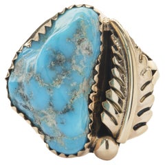 14 Karat Yellow Gold Vintage Native American Designed Turquoise and Feather Ring