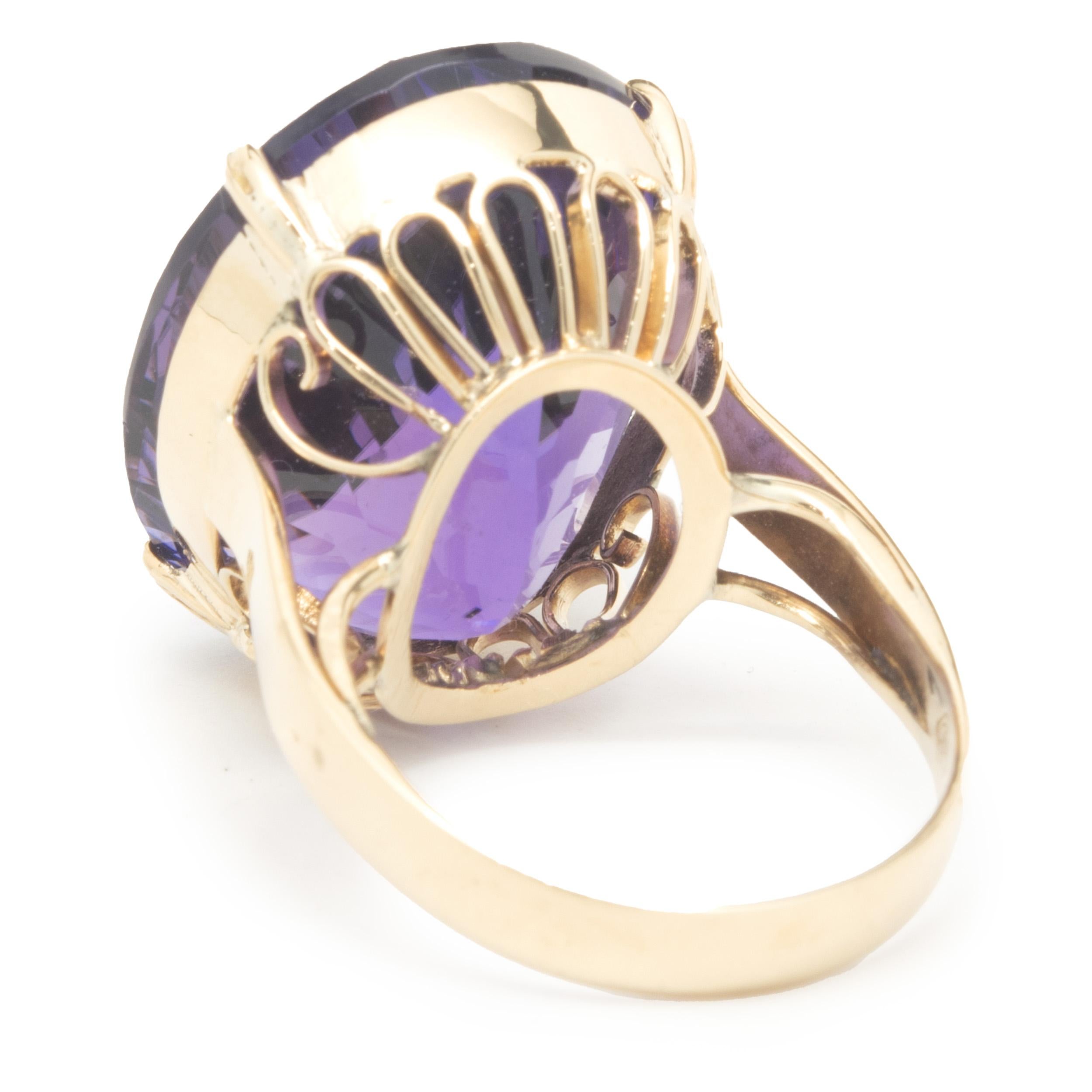 Oval Cut 14 Karat Yellow Gold Vintage Oval Amethyst Cocktail Ring For Sale
