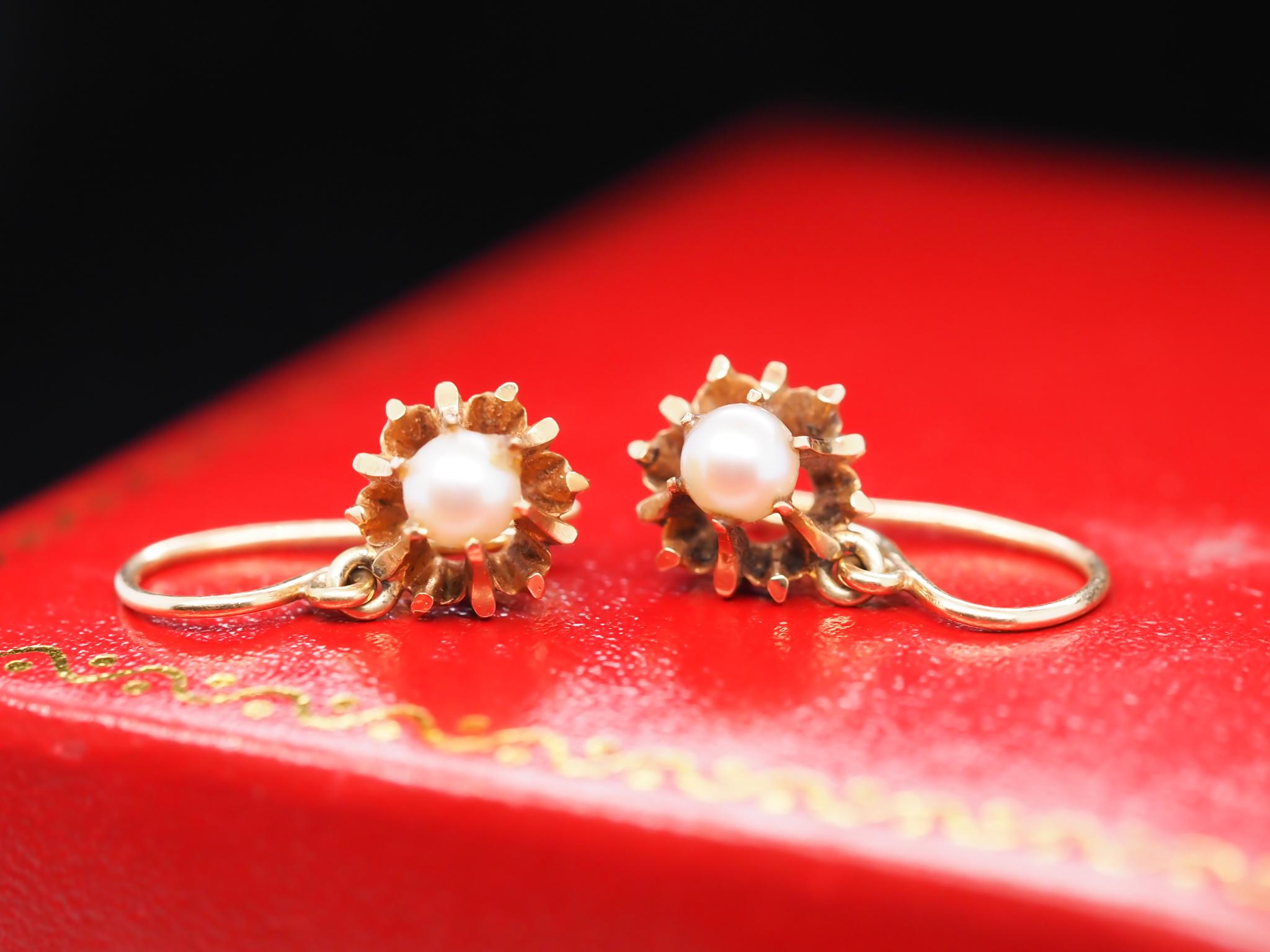 Women's or Men's 14 Karat Yellow Gold Vintage Pearl Dangling Earrings VHK#555 For Sale