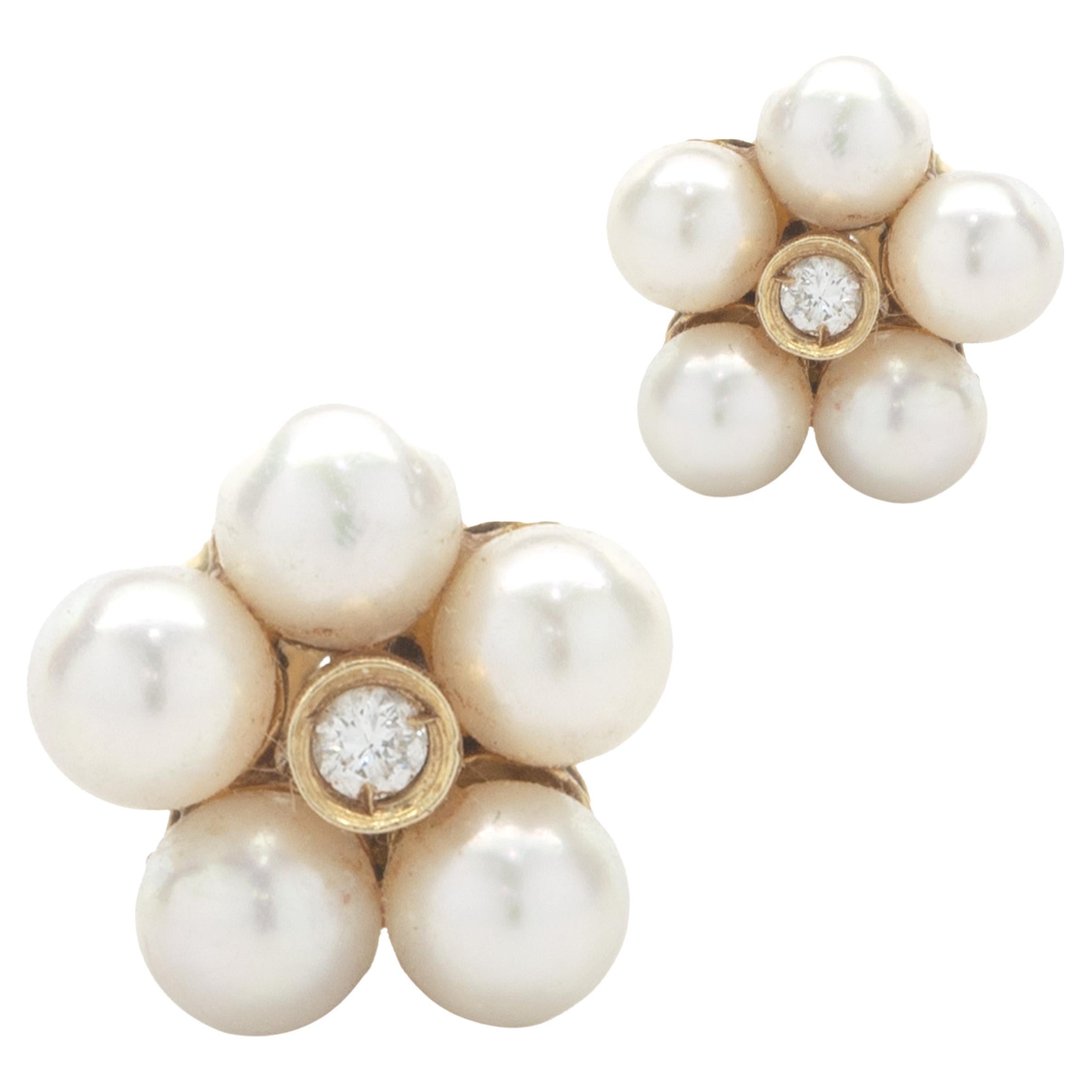 14 Karat Gelbgold Vintage Perlen- und Diamant-Blumen-Ohrstecker