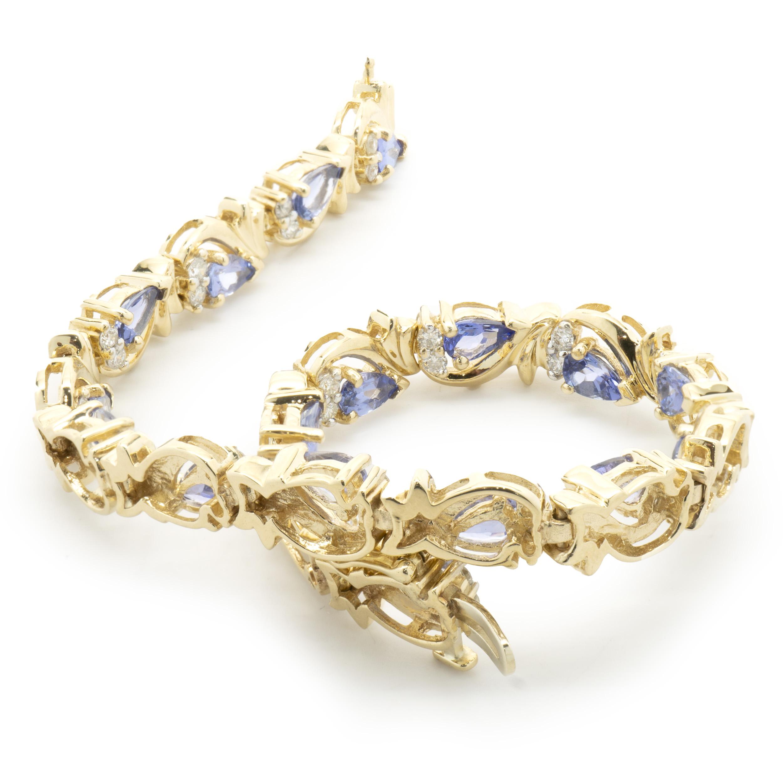 14 Karat Yellow Gold Vintage Tanzanite and Diamond Link Bracelet In Good Condition In Scottsdale, AZ