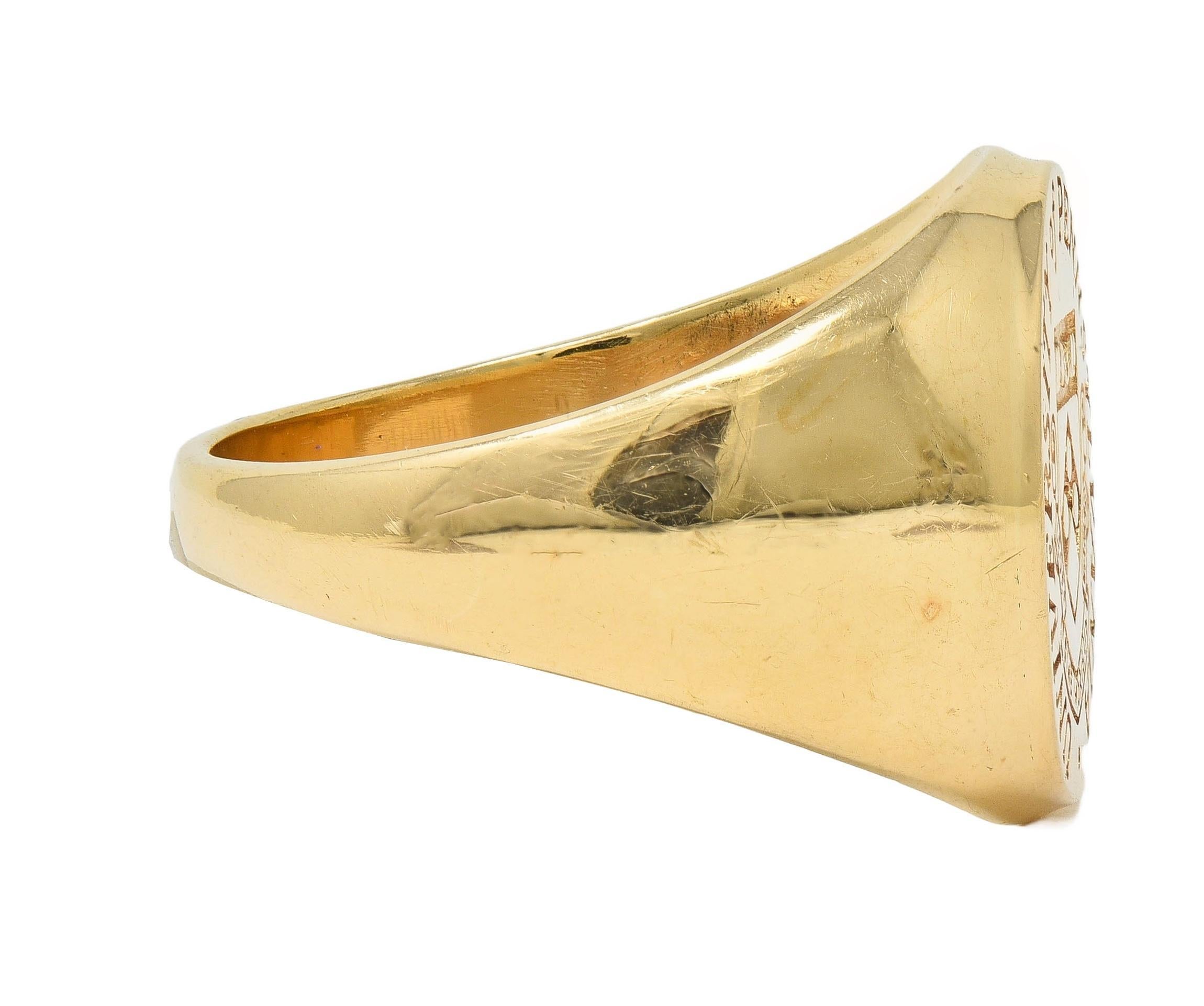 Women's or Men's 14 Karat Yellow Gold Vintage UPenn University Pennsylvania Intaglio Signet Ring